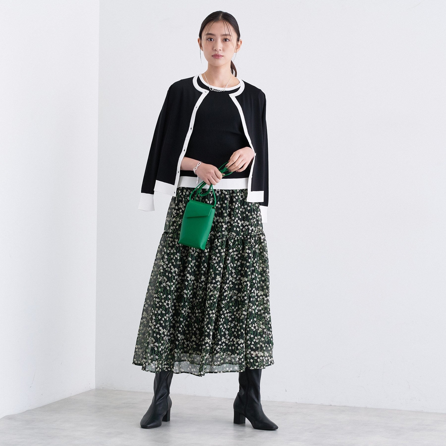 インディヴィ INDIVI 【セットアップ可能】フラワーシフォンスカート （ライトベージュ(151)） ライトベージュ(151)