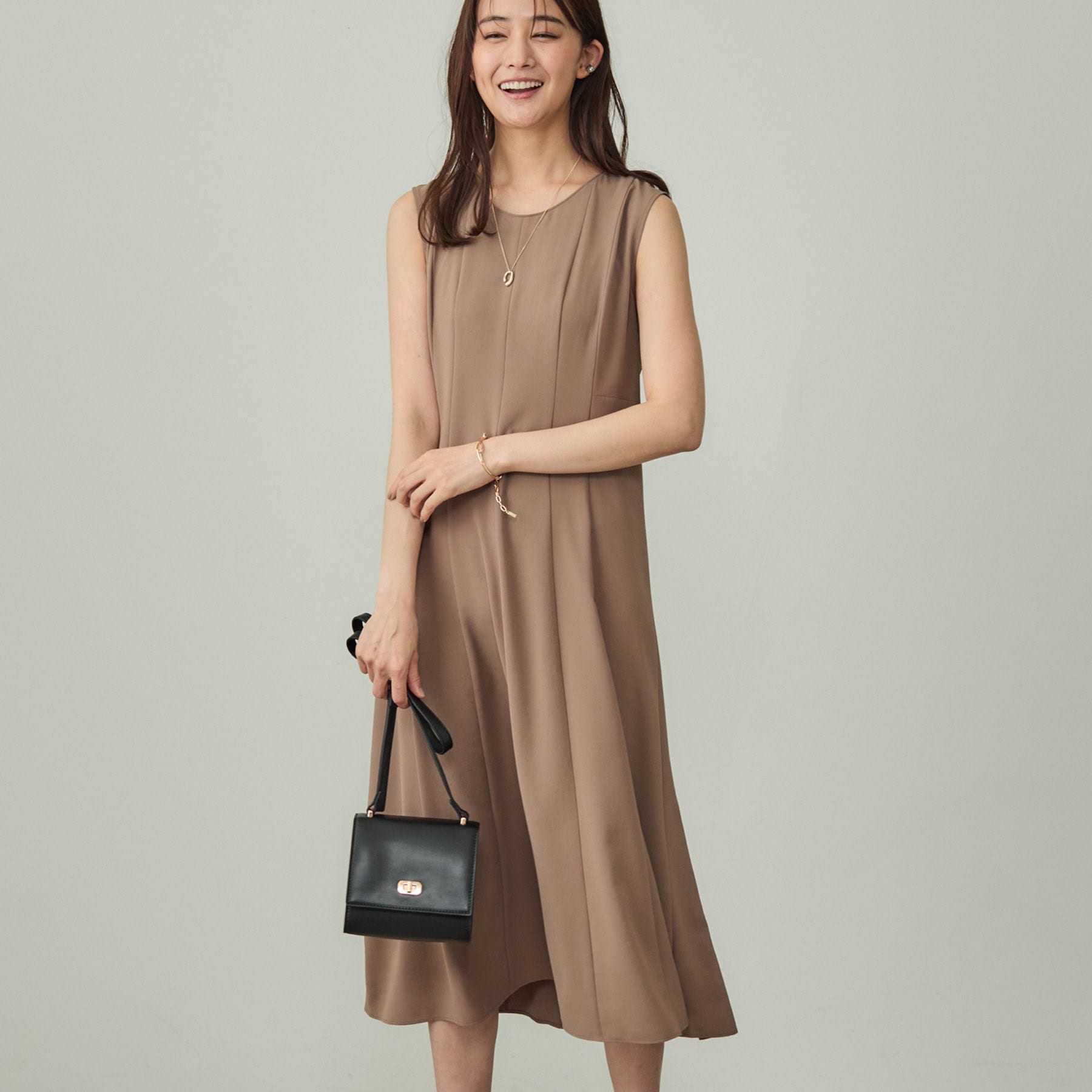 インディヴィ INDIVI 【着る日傘／UVケア／接触冷感】ノースリーブワンピース （チャコールグレー(013)） チャコールグレー(013)