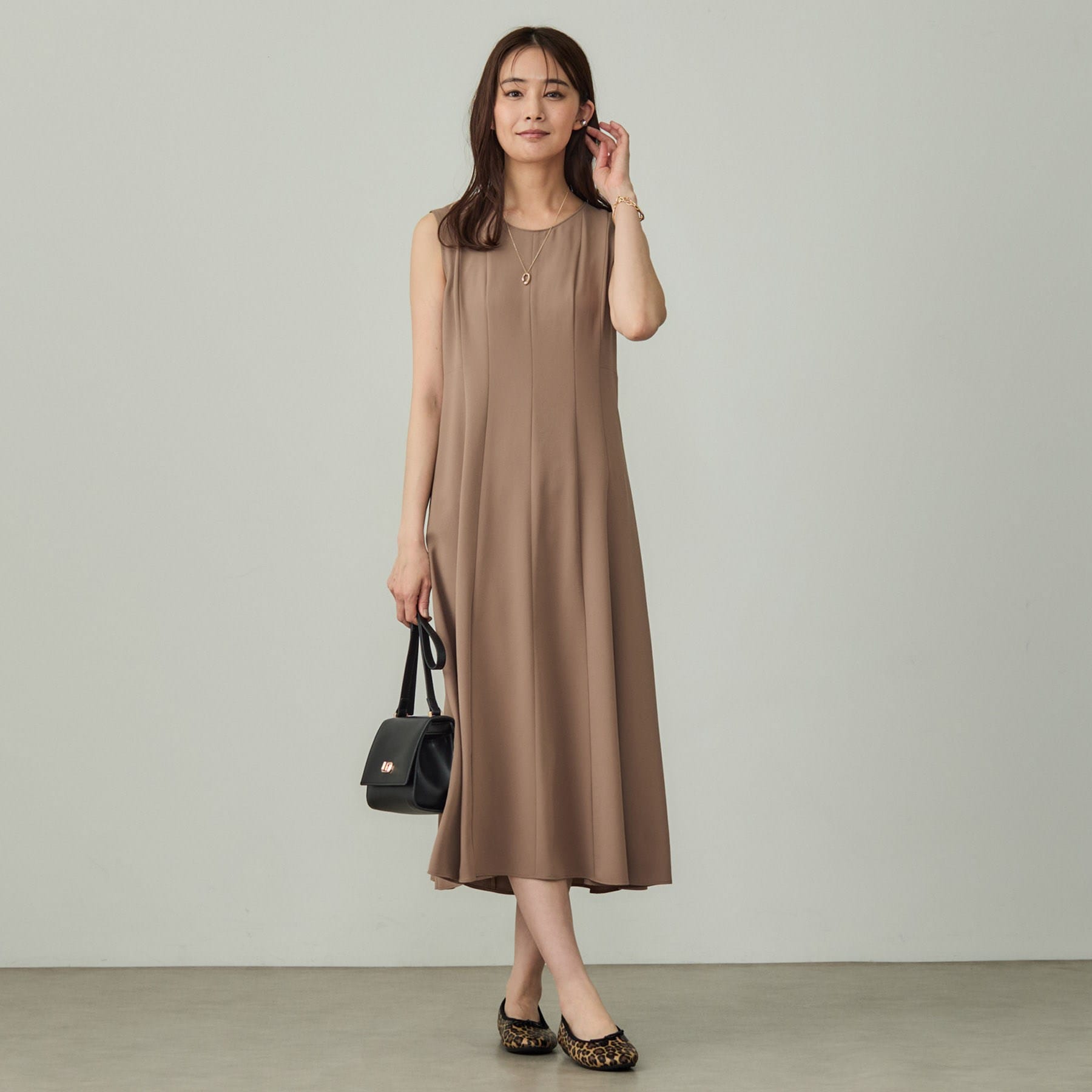 インディヴィ INDIVI 【着る日傘／UVケア／接触冷感】ノースリーブワンピース （チャコールグレー(013)） チャコールグレー(013)