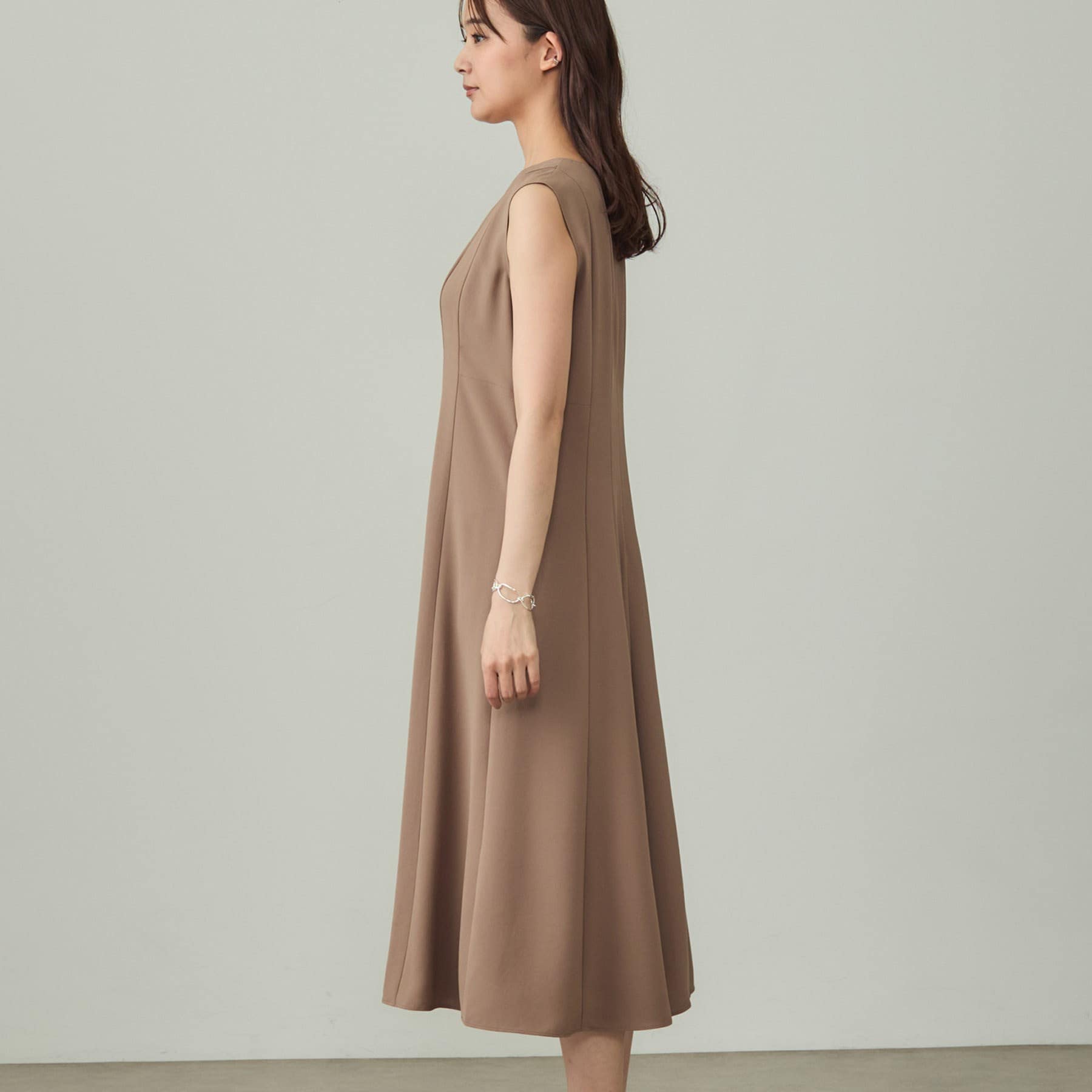 インディヴィ INDIVI 【着る日傘／UVケア／接触冷感】ノースリーブワンピース （チャコールグレー(013)） チャコールグレー(013)