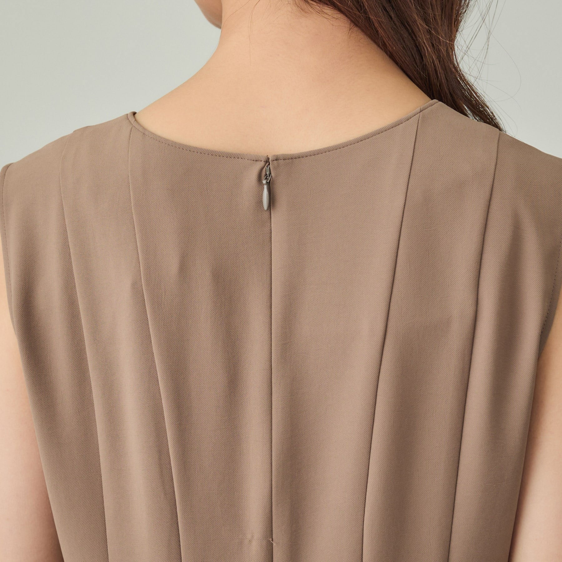 インディヴィ INDIVI 【着る日傘／UVケア／接触冷感】ノースリーブワンピース （チャコールグレー(013)） チャコールグレー(013)