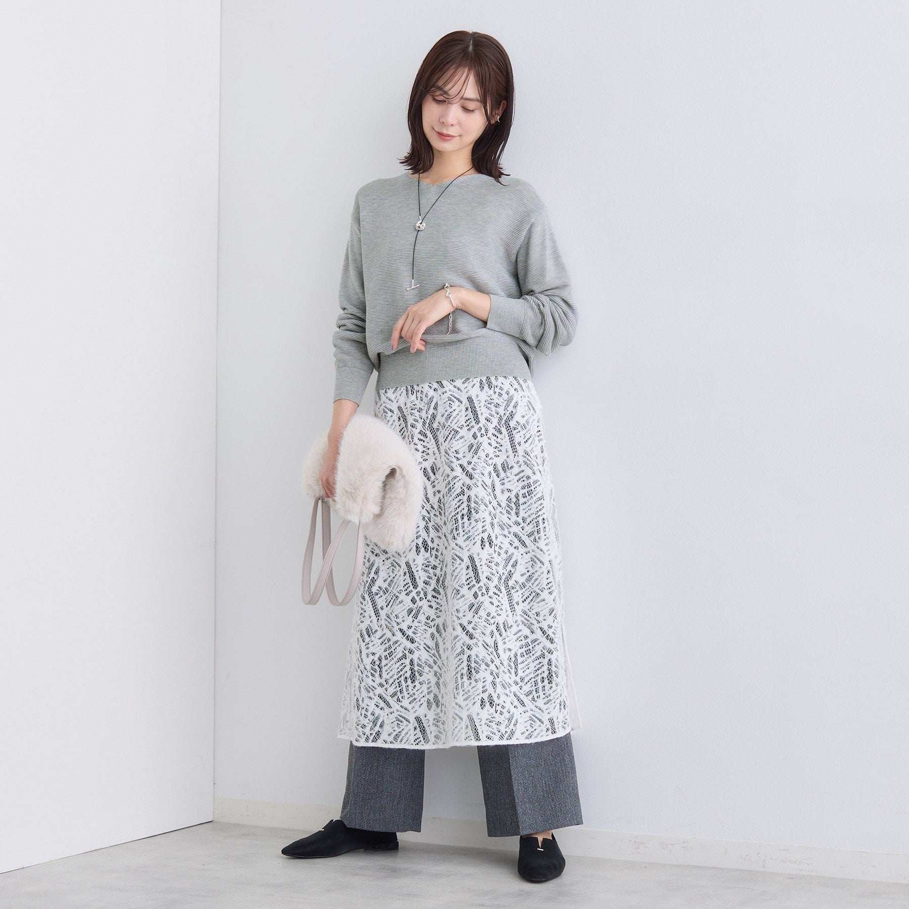 インディヴィ INDIVI 【ウール混ラメ素材】Vネック煌めきニット （オフホワイト(003)） オフホワイト(003)