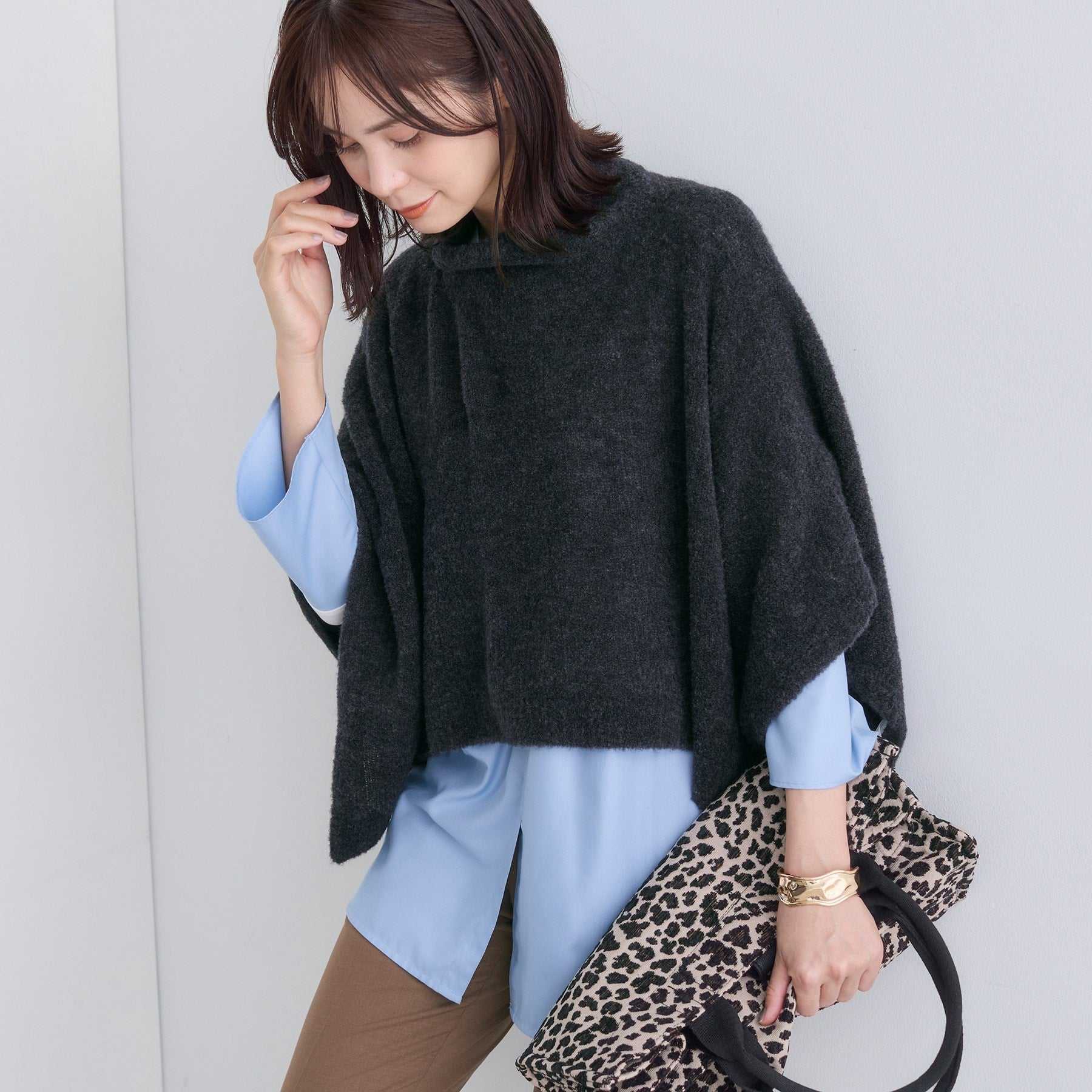 インディヴィ INDIVI 【エアリー素材】ブークレケープポンチョ （チャコールグレー(014)） チャコールグレー(014)