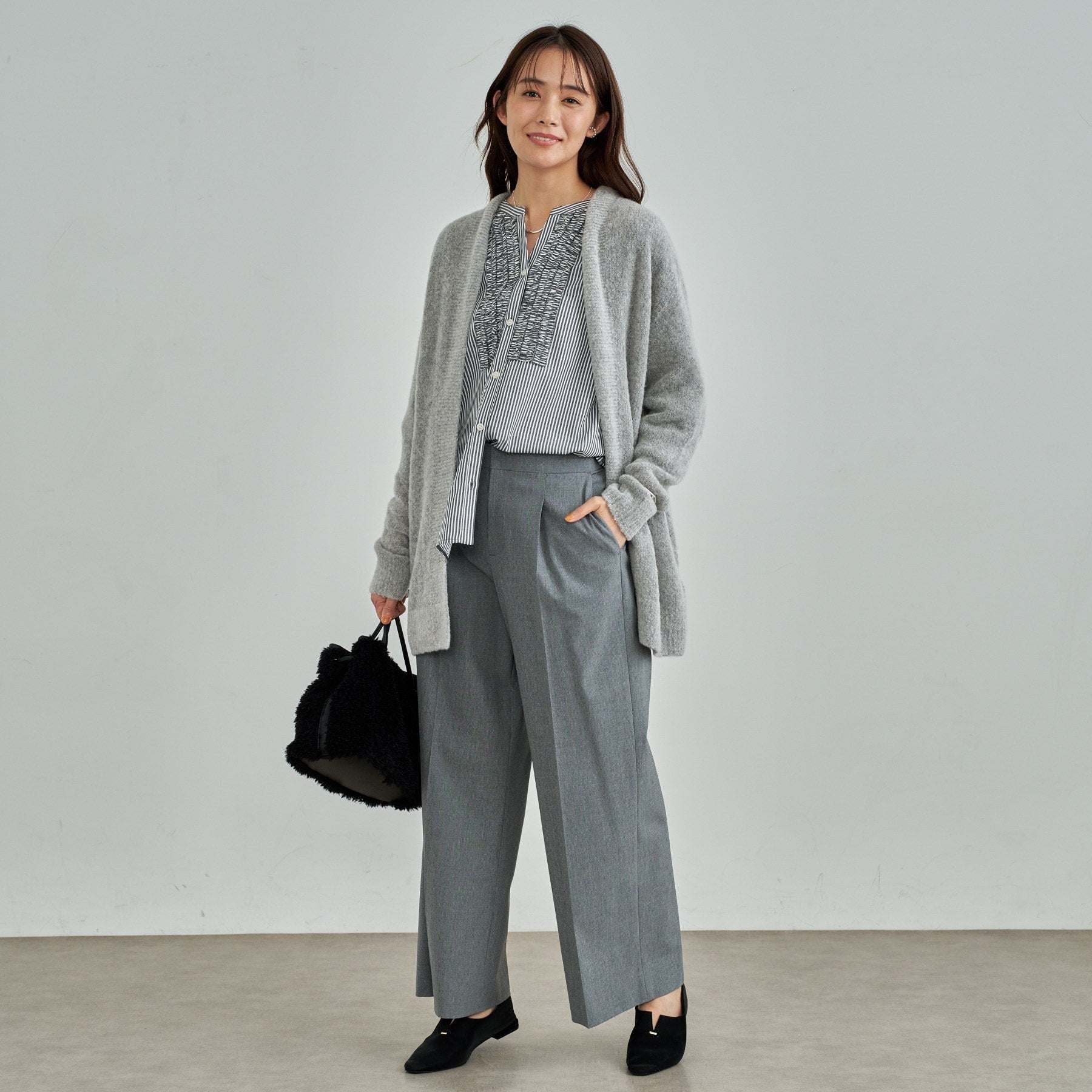 インディヴィ INDIVI 【洗える】胸元タックフリル長袖ブラウス （ブルー(393)） ブルー(393)