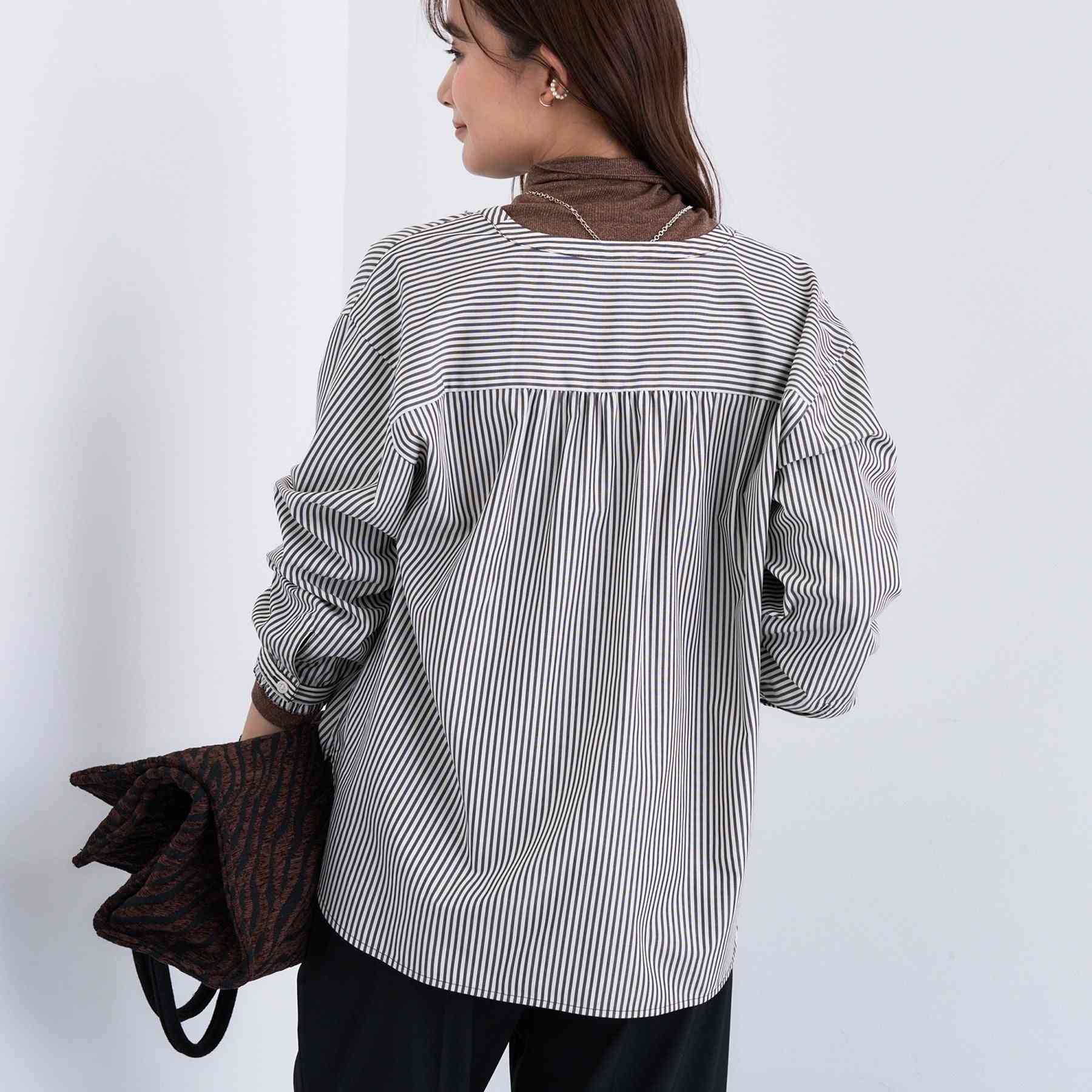 インディヴィ INDIVI 【洗える】胸元タックフリル長袖ブラウス （ブルー(393)） ブルー(393)