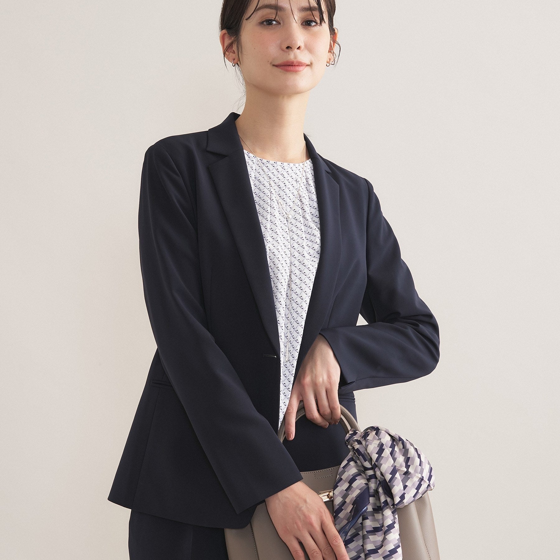 インディヴィ INDIVI 【通勤スーツ／洗える】ストレッチテーラードカラージャケット （ブラック(019)） ブラック(019)