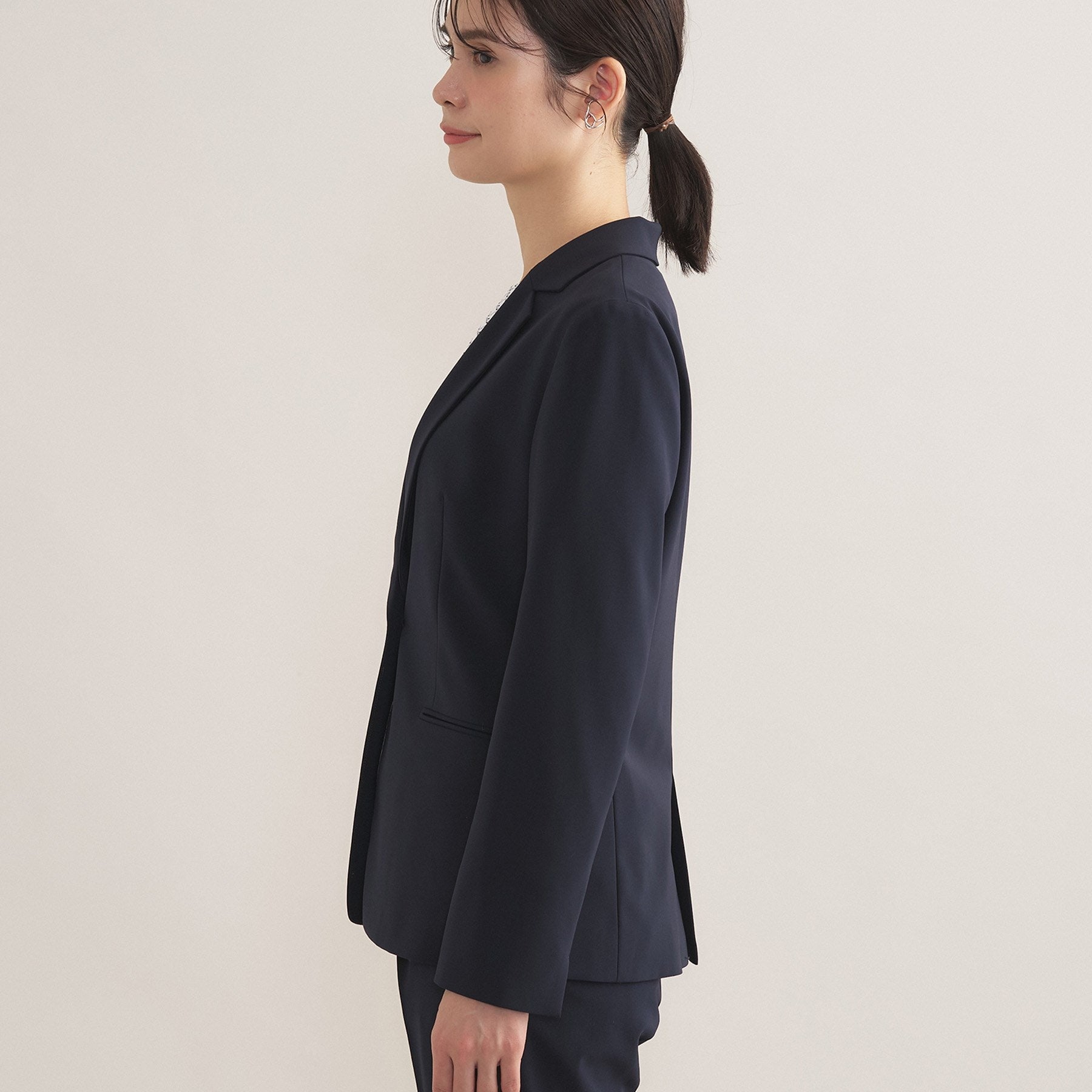 インディヴィ INDIVI 【通勤スーツ／洗える】ストレッチテーラードカラージャケット （ブラック(019)） ブラック(019)