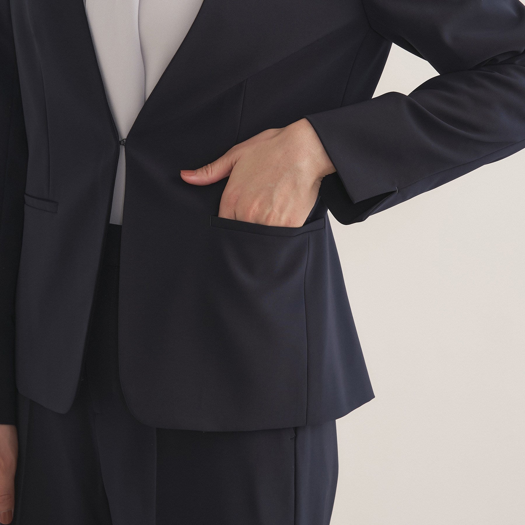 インディヴィ INDIVI 【通勤スーツ／洗える】ストレッチカラーレスジャケット （ブラック(019)） ブラック(019)