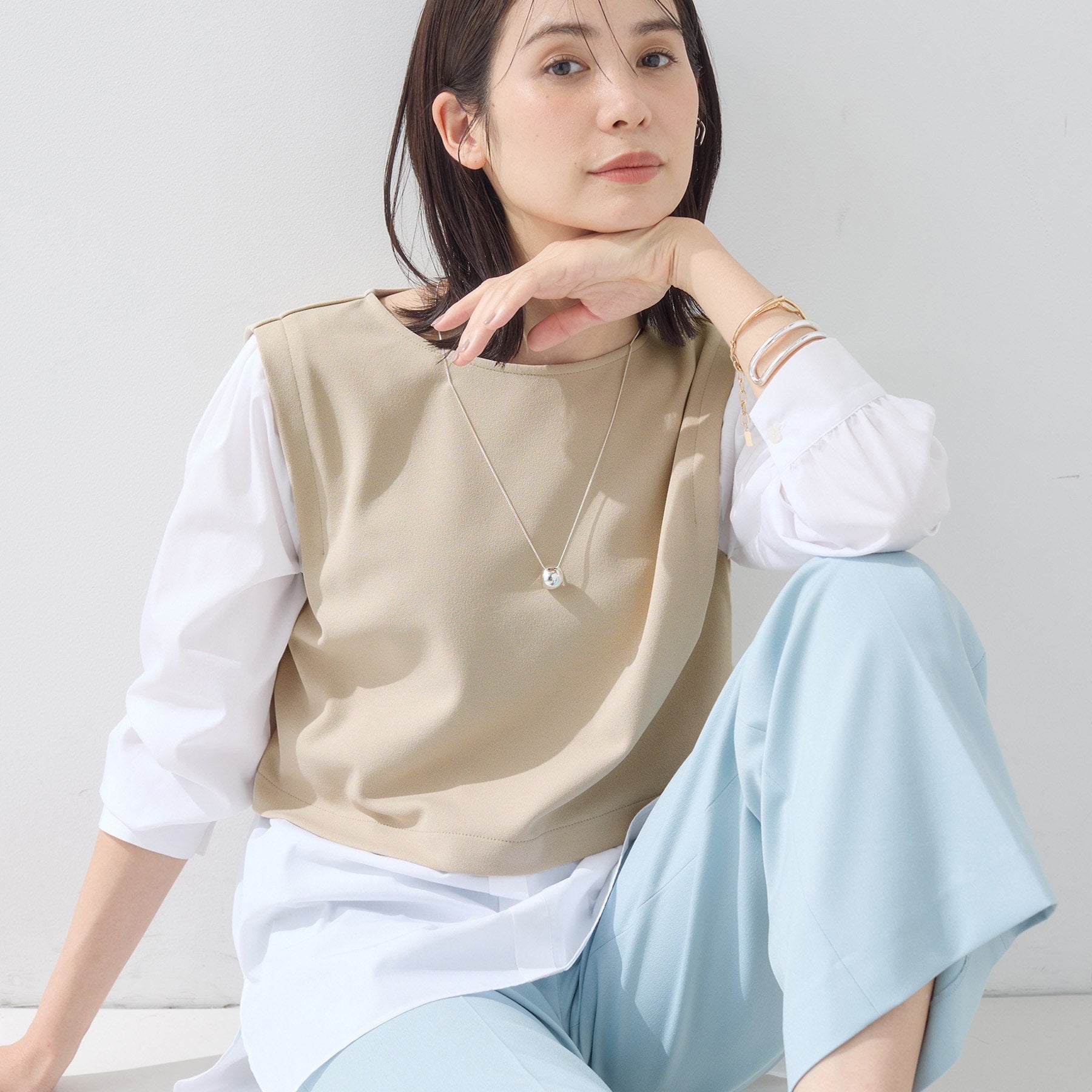 インディヴィ INDIVI 【洗える／UVケア】レイヤード風デザイントップス （ベージュ(052)） ベージュ(052)