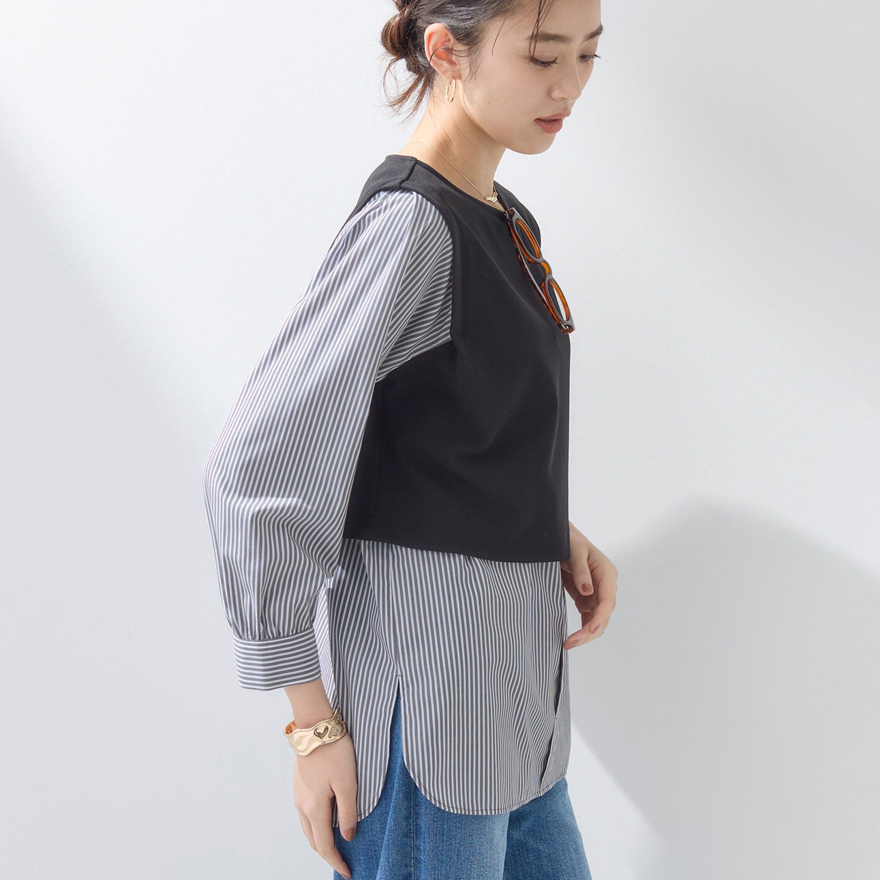 インディヴィ INDIVI 【洗える／UVケア】レイヤード風デザイントップス （ベージュ(052)） ベージュ(052)