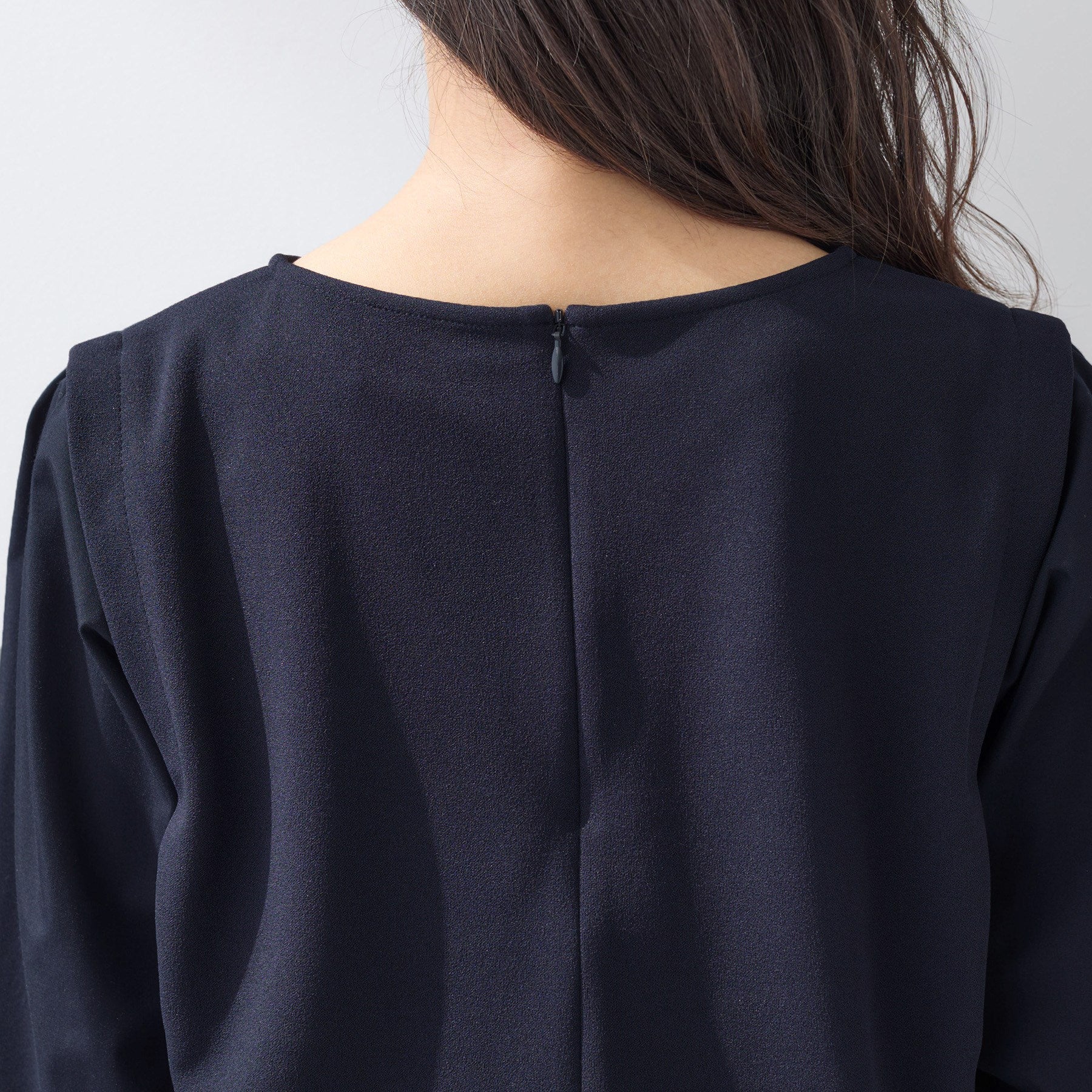 インディヴィ INDIVI 【洗える／UVケア】レイヤード風デザイントップス （ベージュ(052)） ベージュ(052)