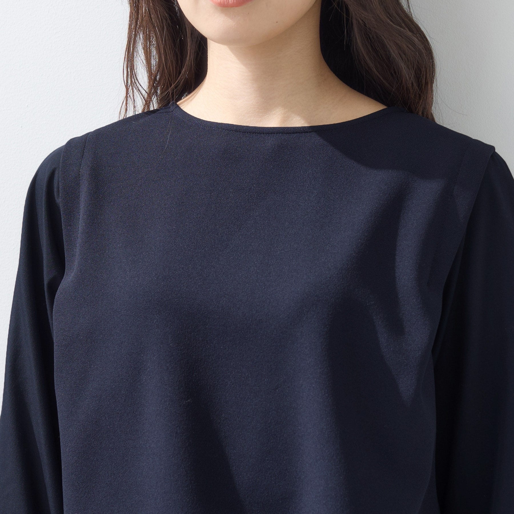 インディヴィ INDIVI 【洗える／UVケア】レイヤード風デザイントップス （ネイビー(694)） ネイビー(694)