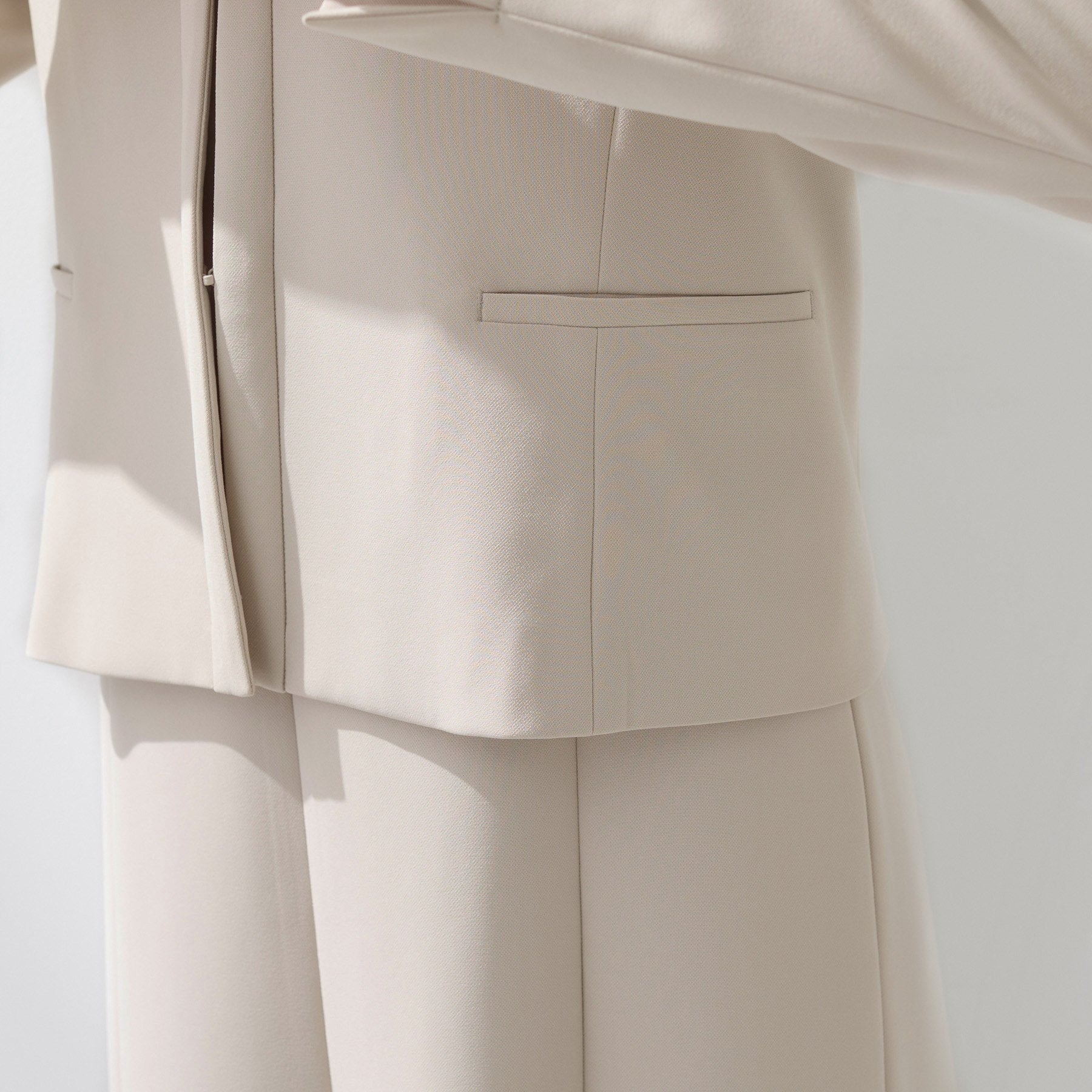 インディヴィ INDIVI 【上品光沢／セレモニー／SETUP可能】切り替えデザインジャケット （ネイビー(094)） ネイビー(094)