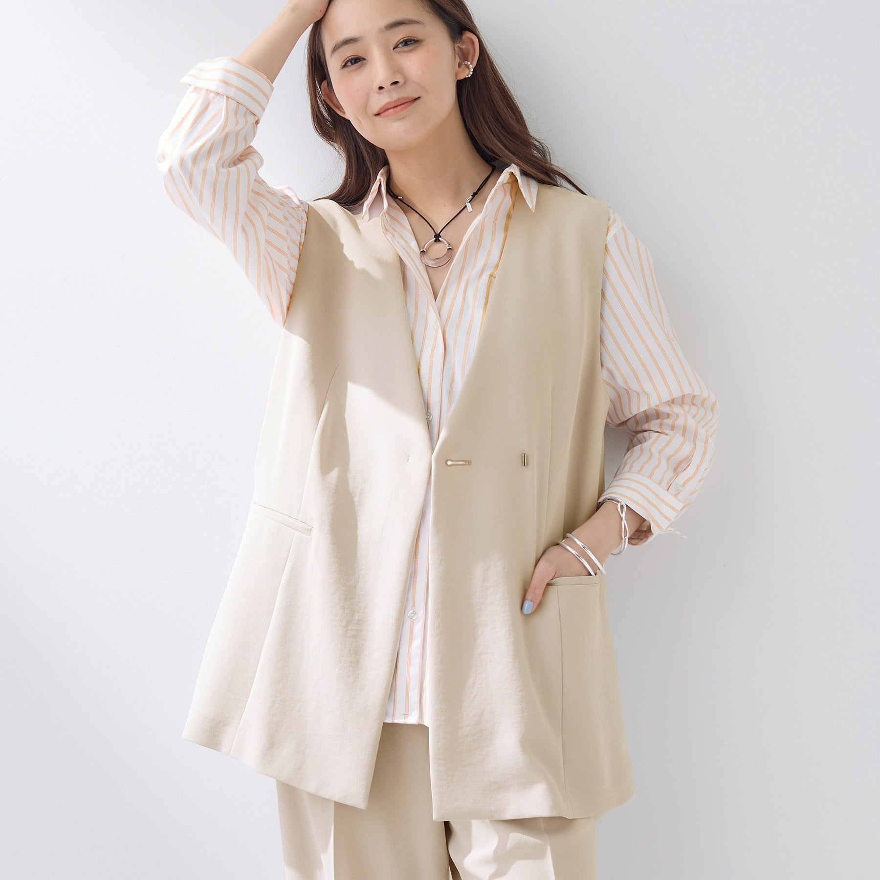 インディヴィ INDIVI 【洗える／多機能／SETUP可】こなれジレジャケット （ベージュ(052)） ベージュ(052)