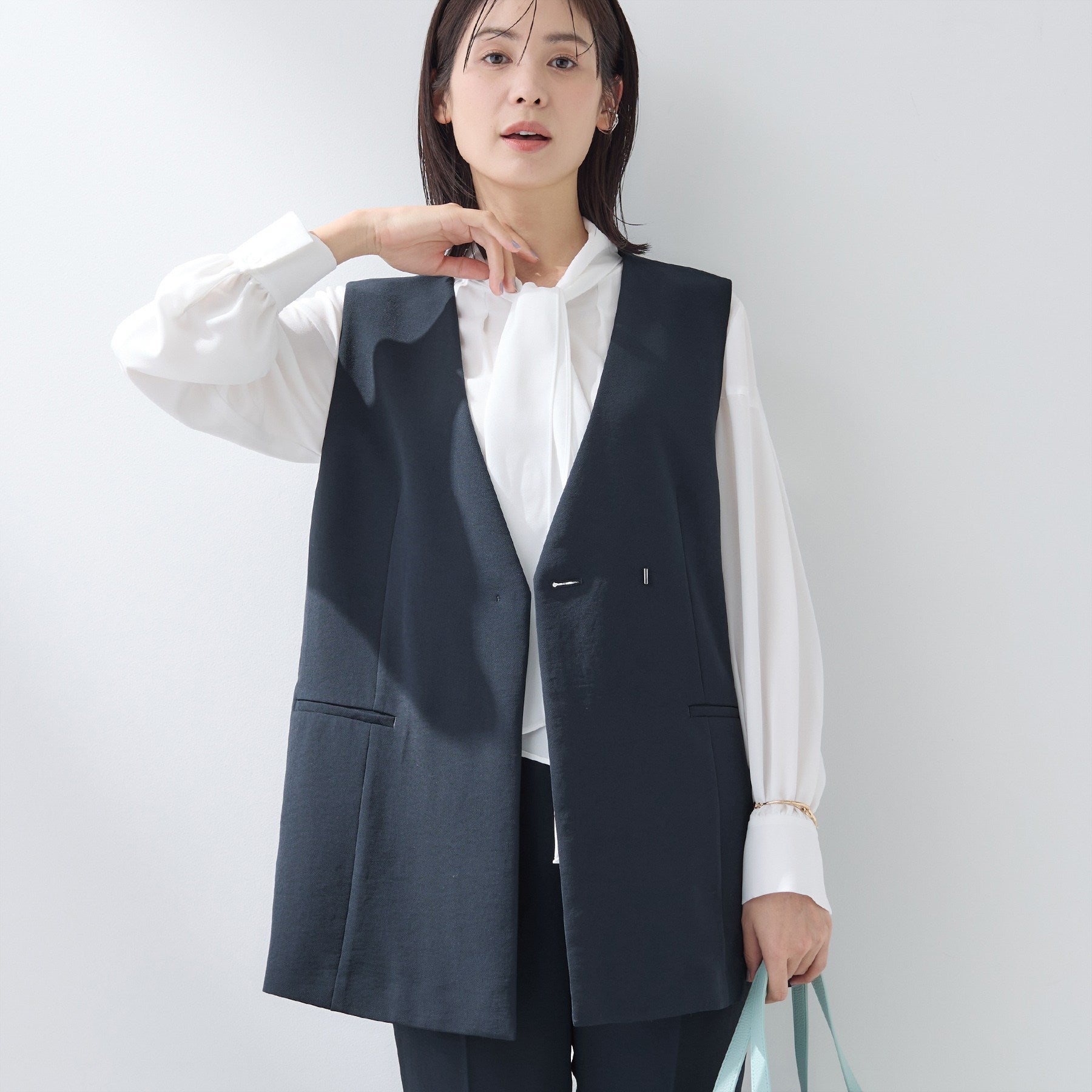 インディヴィ INDIVI 【洗える／多機能／SETUP可】こなれジレジャケット （ベージュ(052)） ベージュ(052)