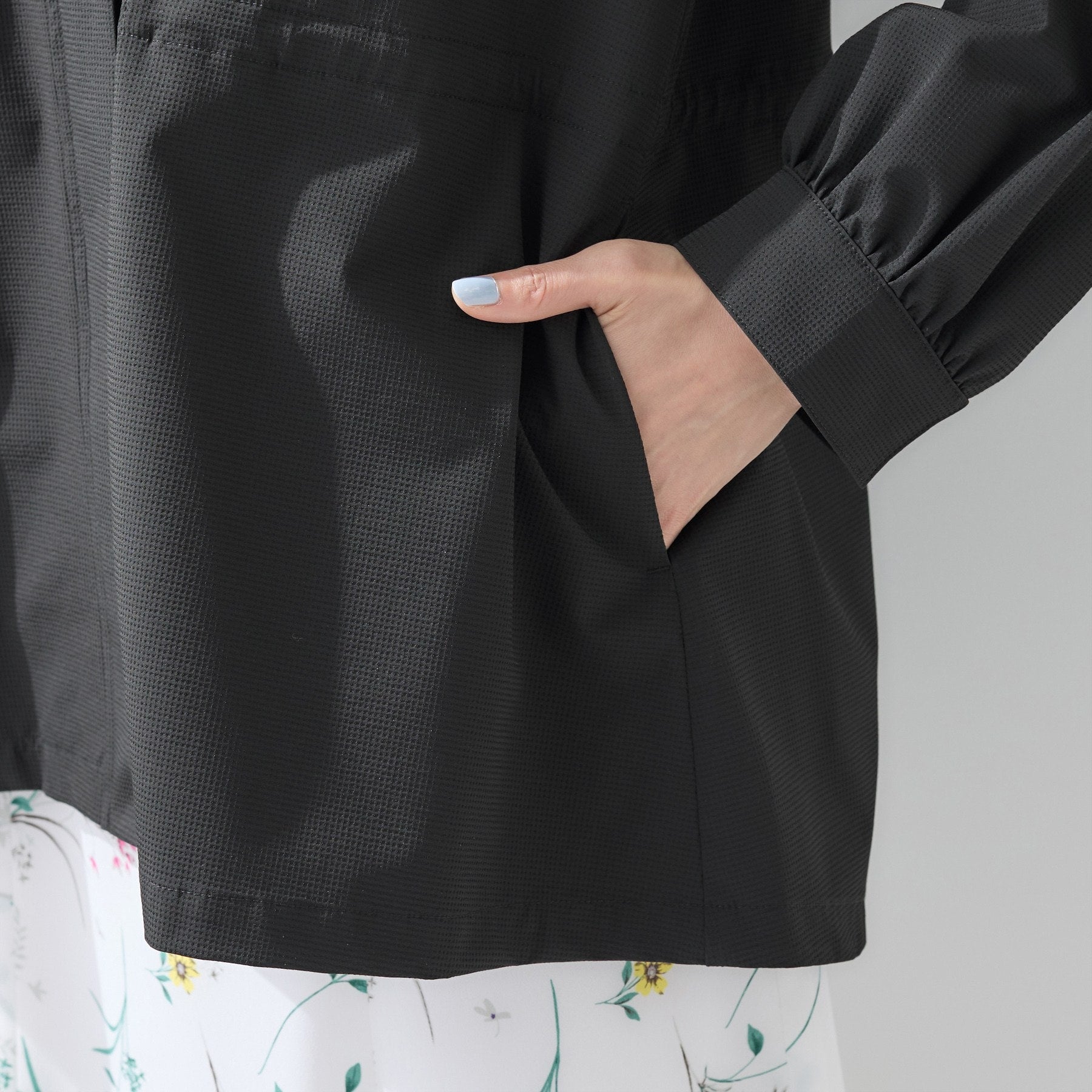 インディヴィ INDIVI 【撥水／フード取外し可】凹凸素材ブルゾン （オフホワイト(003)） オフホワイト(003)