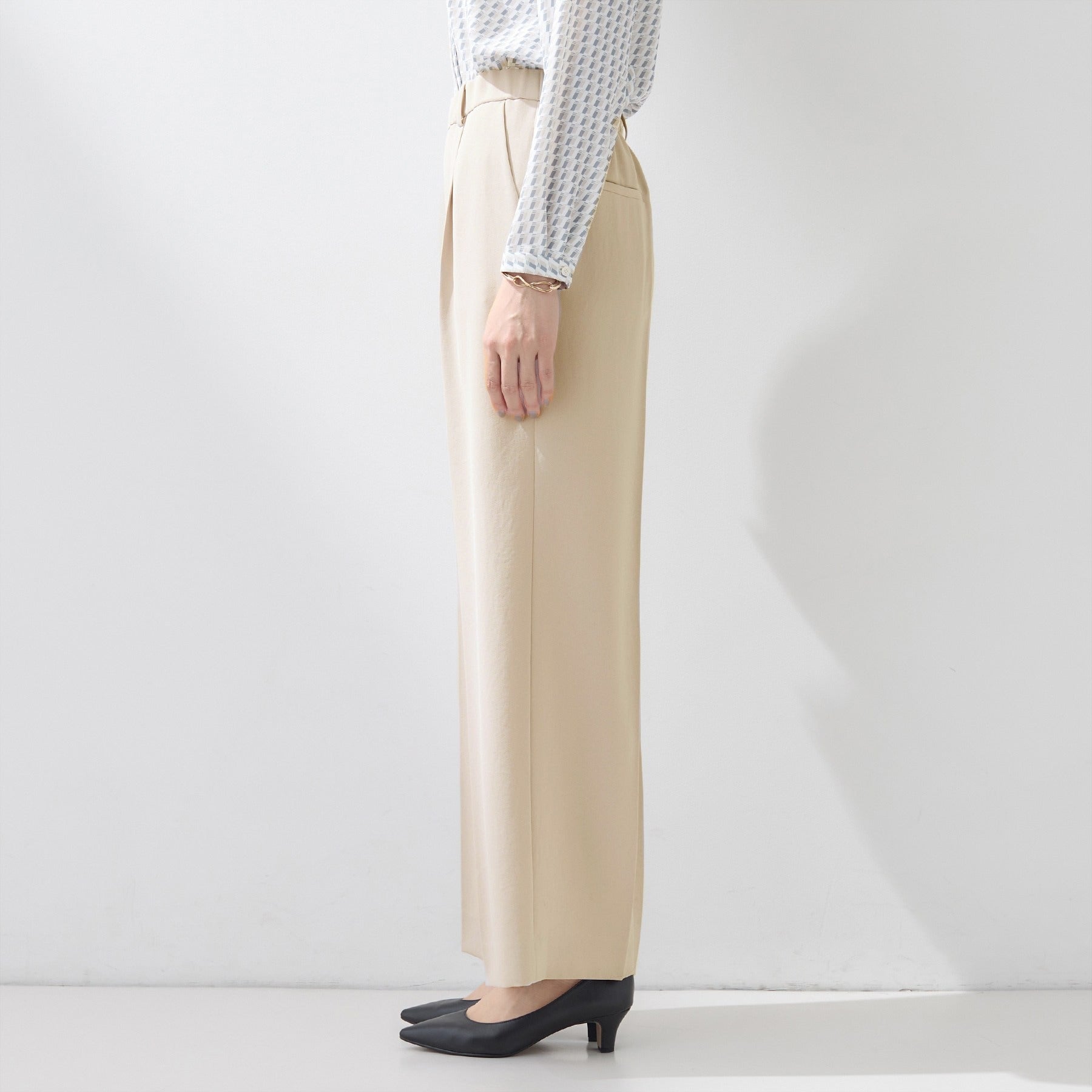 インディヴィ INDIVI 【洗える／UVケア／SETUP可】こなれワイドパンツ （ブラック(019)） ブラック(019)