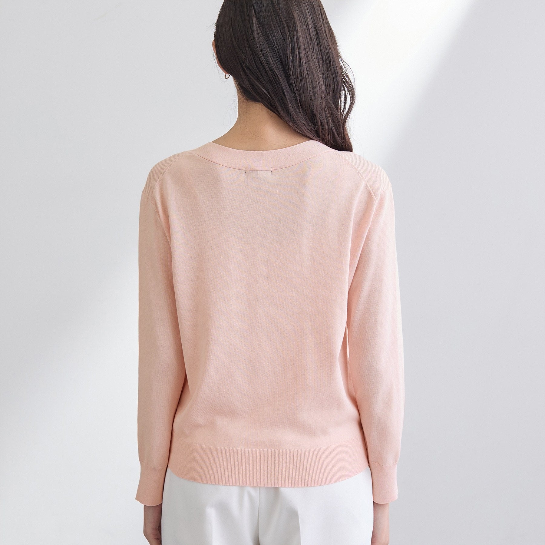 インディヴィ INDIVI 【シルク混】きれいめVネックニット （オフホワイト(003)） オフホワイト(003)