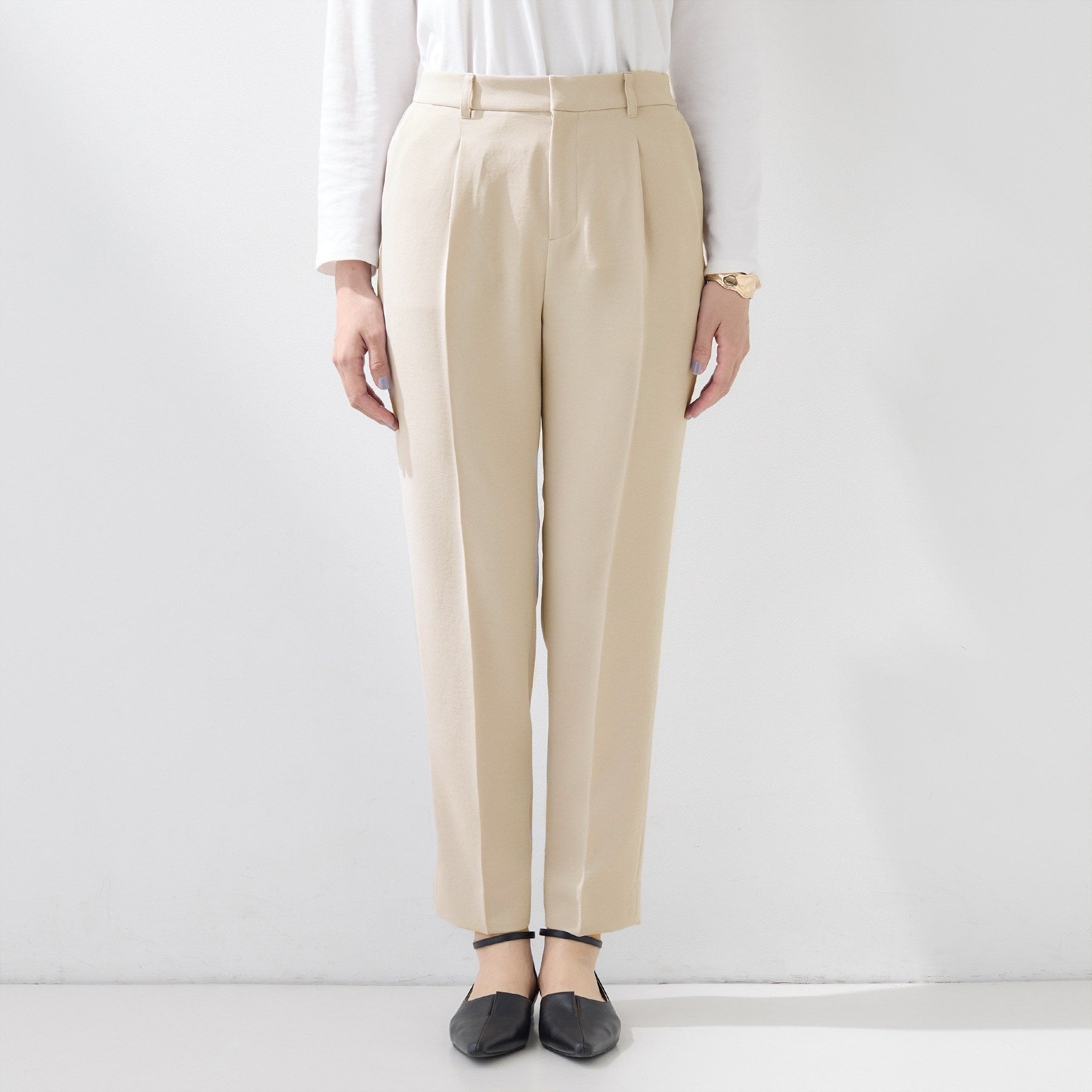 インディヴィ INDIVI 【洗える／UVケア／SETUP可】こなれテーパードパンツ （ブラック(019)） ブラック(019)