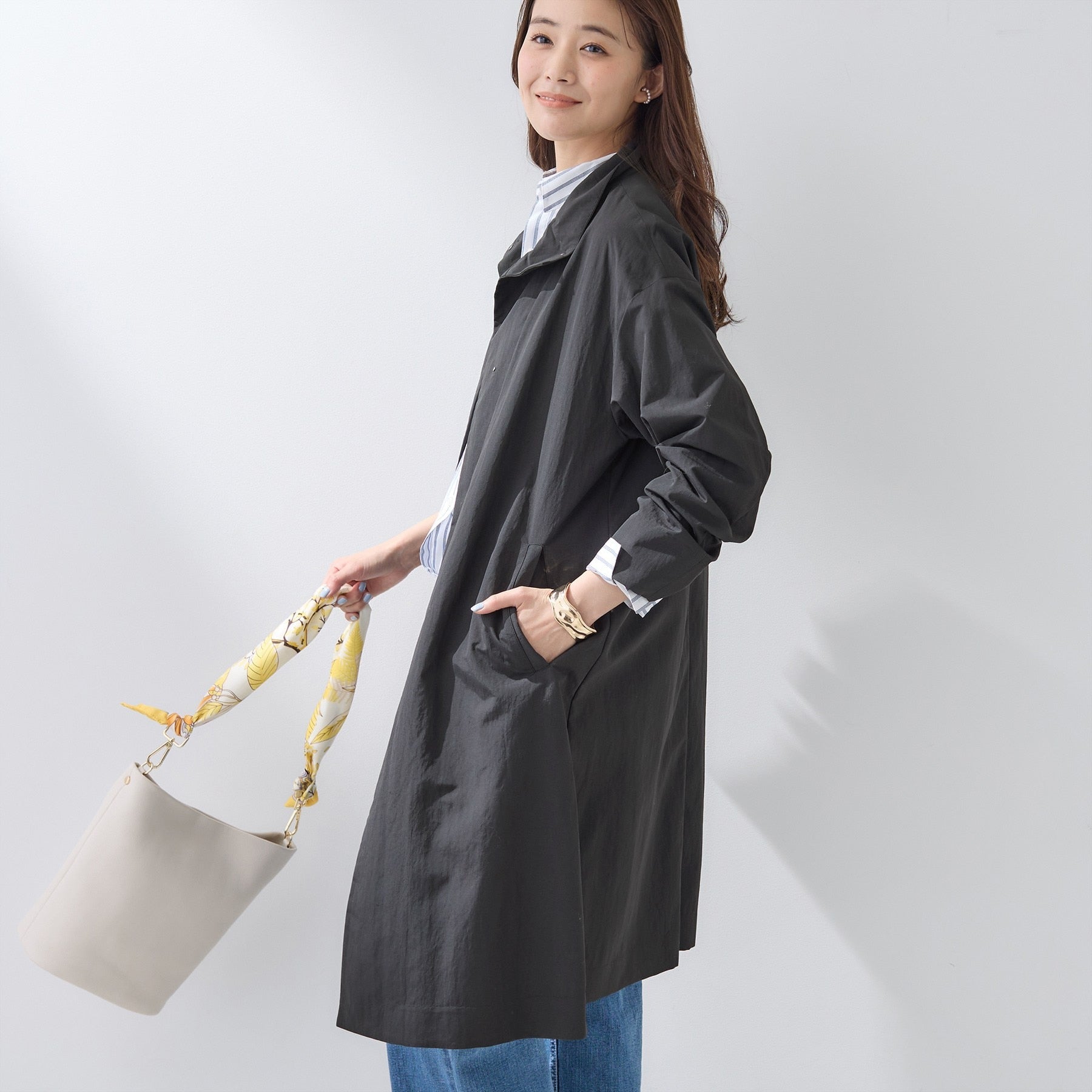 インディヴィ INDIVI 【撥水／軽量】ミニマル スタンドカラーコート （ベージュ(052)） ベージュ(052)