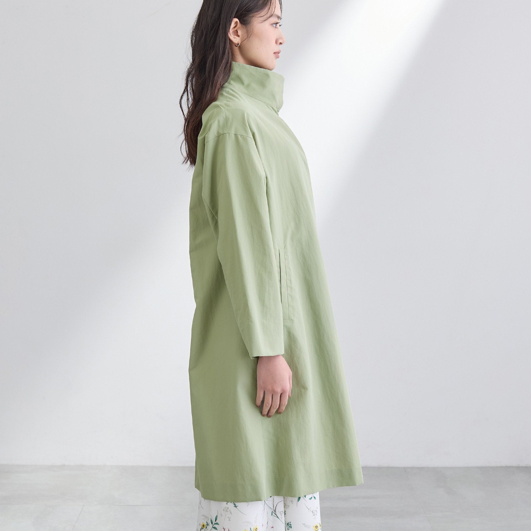 インディヴィ INDIVI 【撥水／軽量】ミニマル スタンドカラーコート （ベージュ(052)） ベージュ(052)