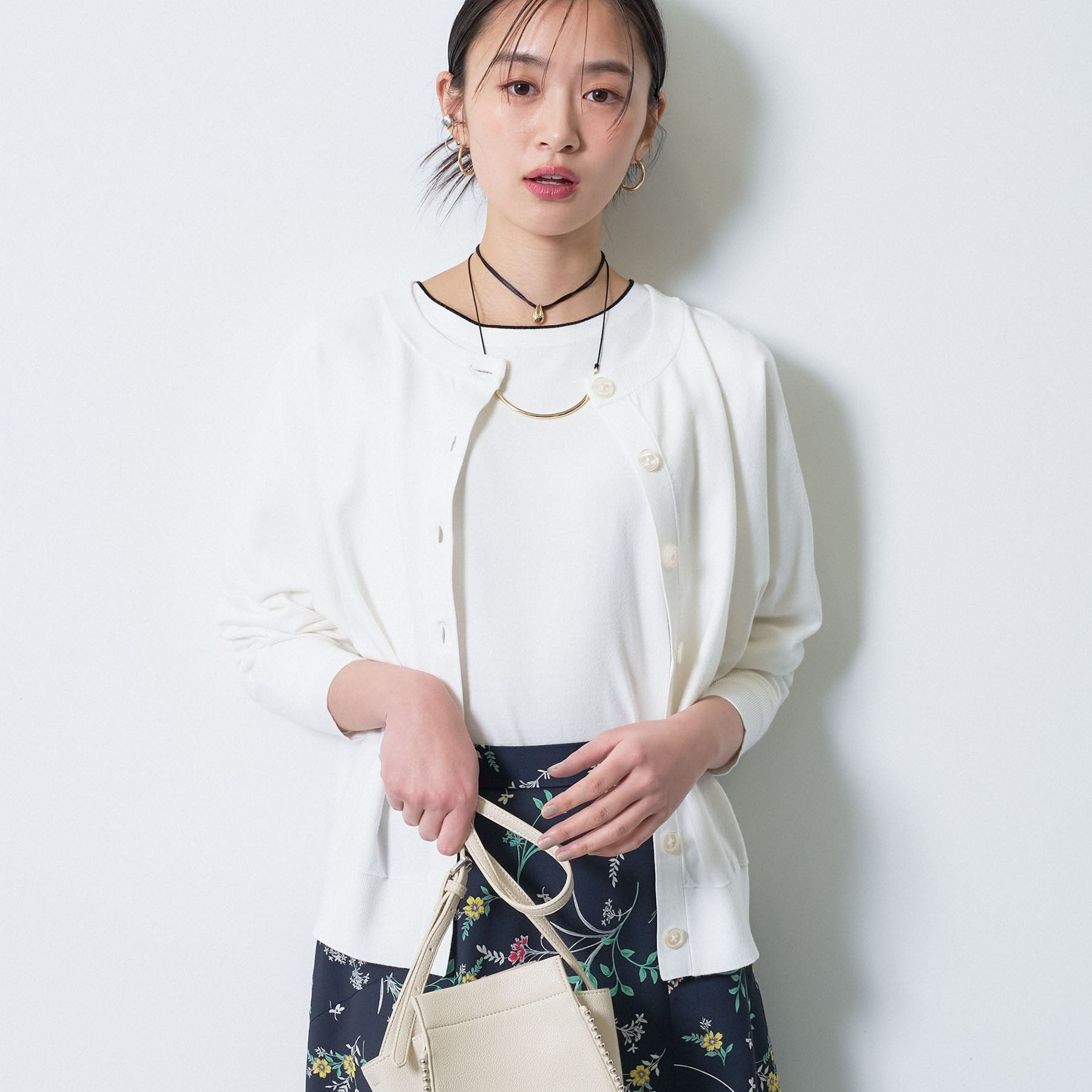 インディヴィ INDIVI 【洗える／前後2WAY／ツイン可能】ドルマンスリーブカーディガン （ホワイト(001)） ホワイト(001)