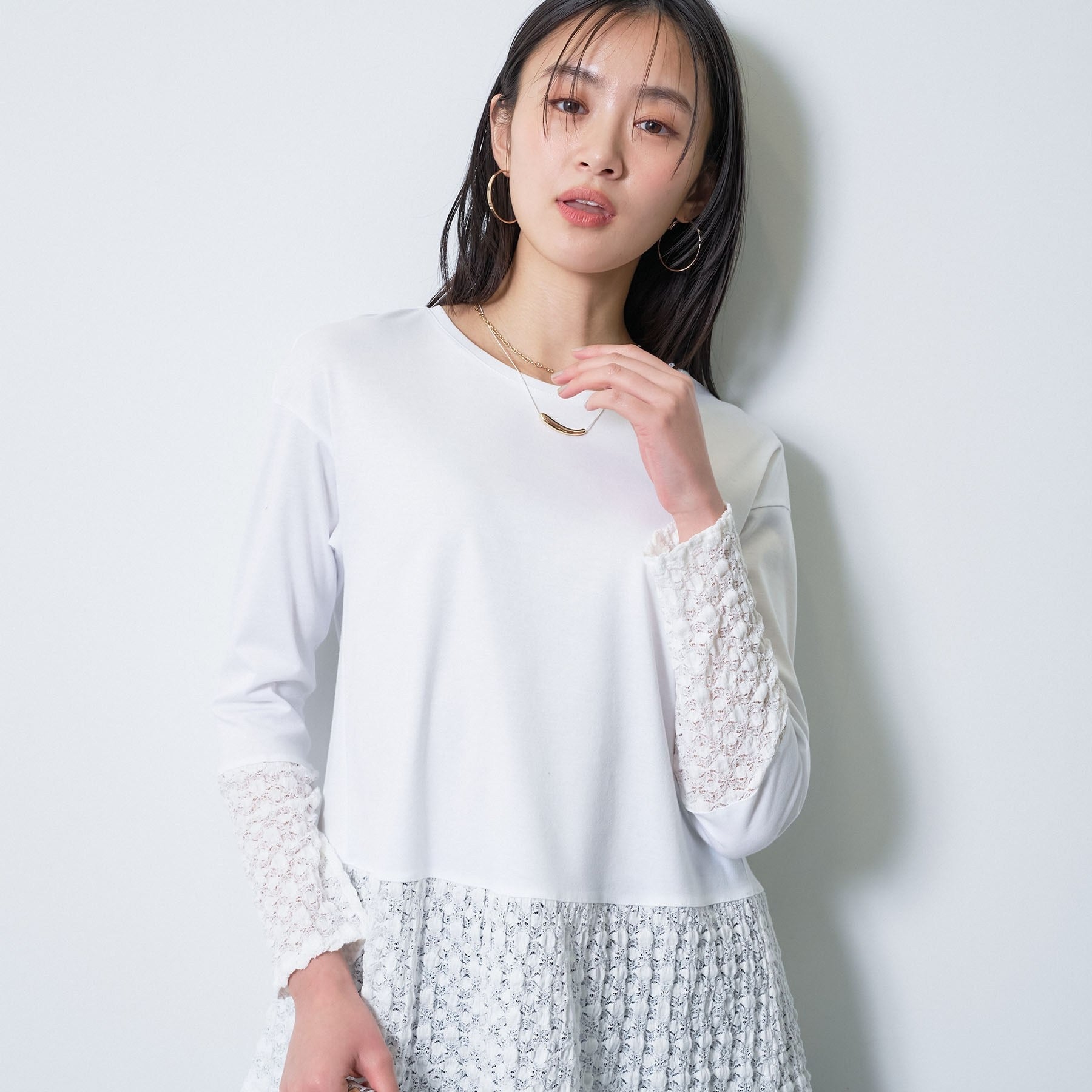 インディヴィ INDIVI 【洗える／レイヤードにおすすめ】シャーリングレース ロングTシャツ （ホワイト(001)） ホワイト(001)