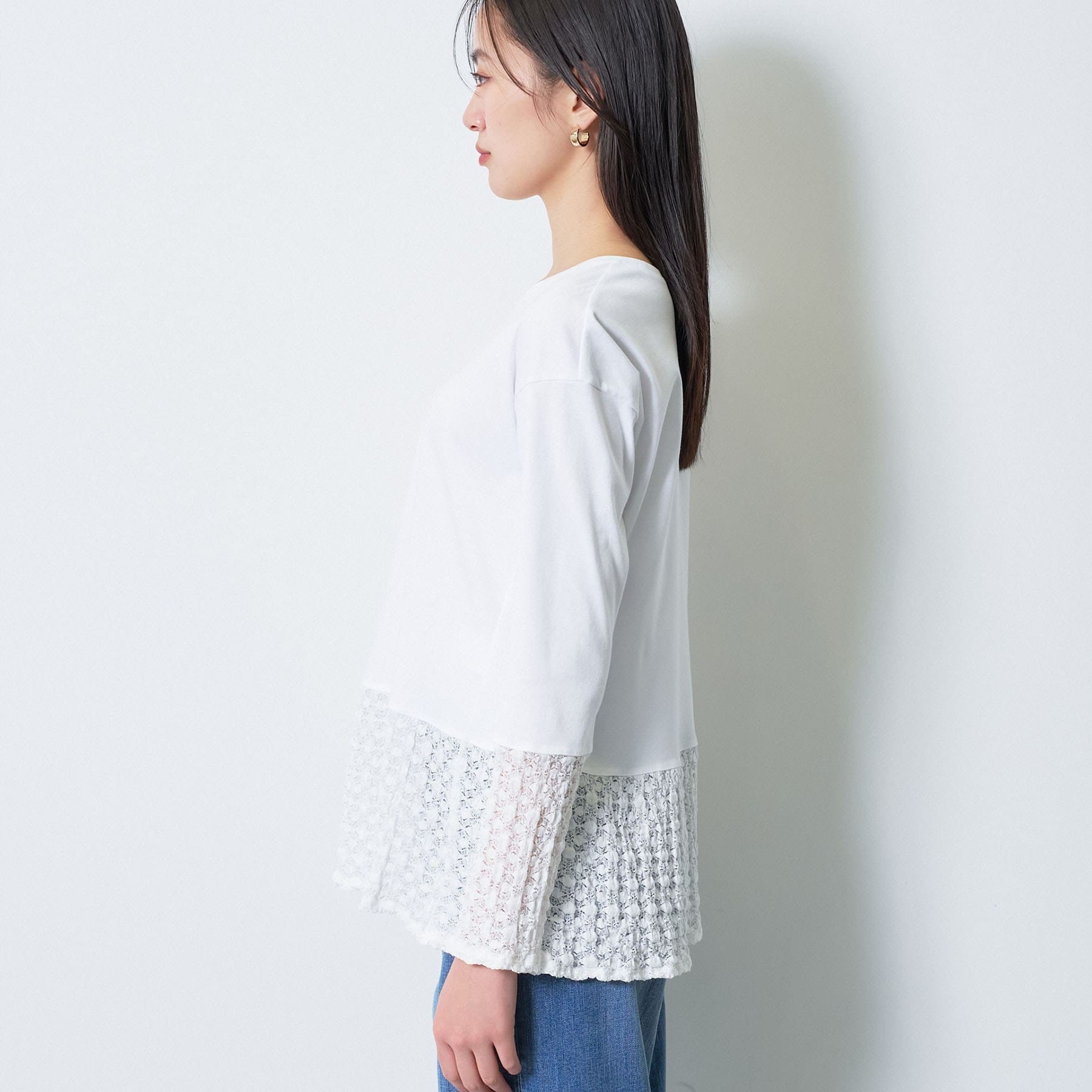 インディヴィ INDIVI 【洗える／レイヤードにおすすめ】シャーリングレース ロングTシャツ （ホワイト(001)） ホワイト(001)