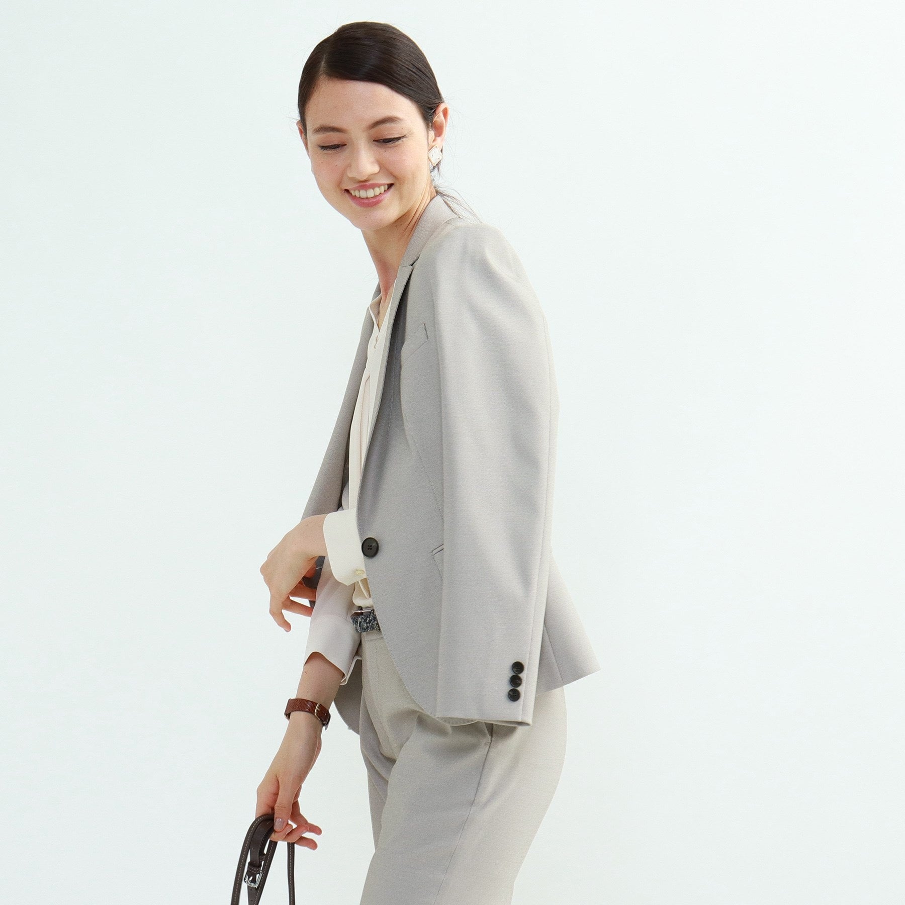 インディヴィ INDIVI [S]マルチシャークテーラードジャケット (チャコールグレー) チャコールグレー(414)