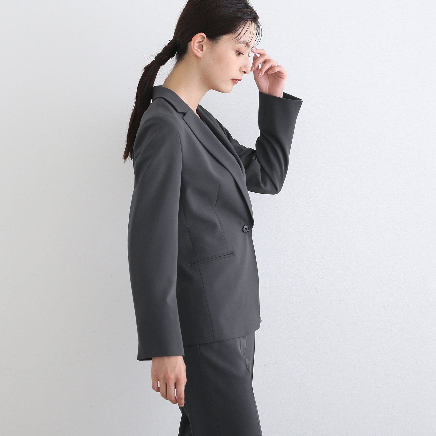 インディヴィ INDIVI 【洗える/UVケア/エコ/日本製】ストレッチテーラードジャケット (ネイビー) ネイビー(693)