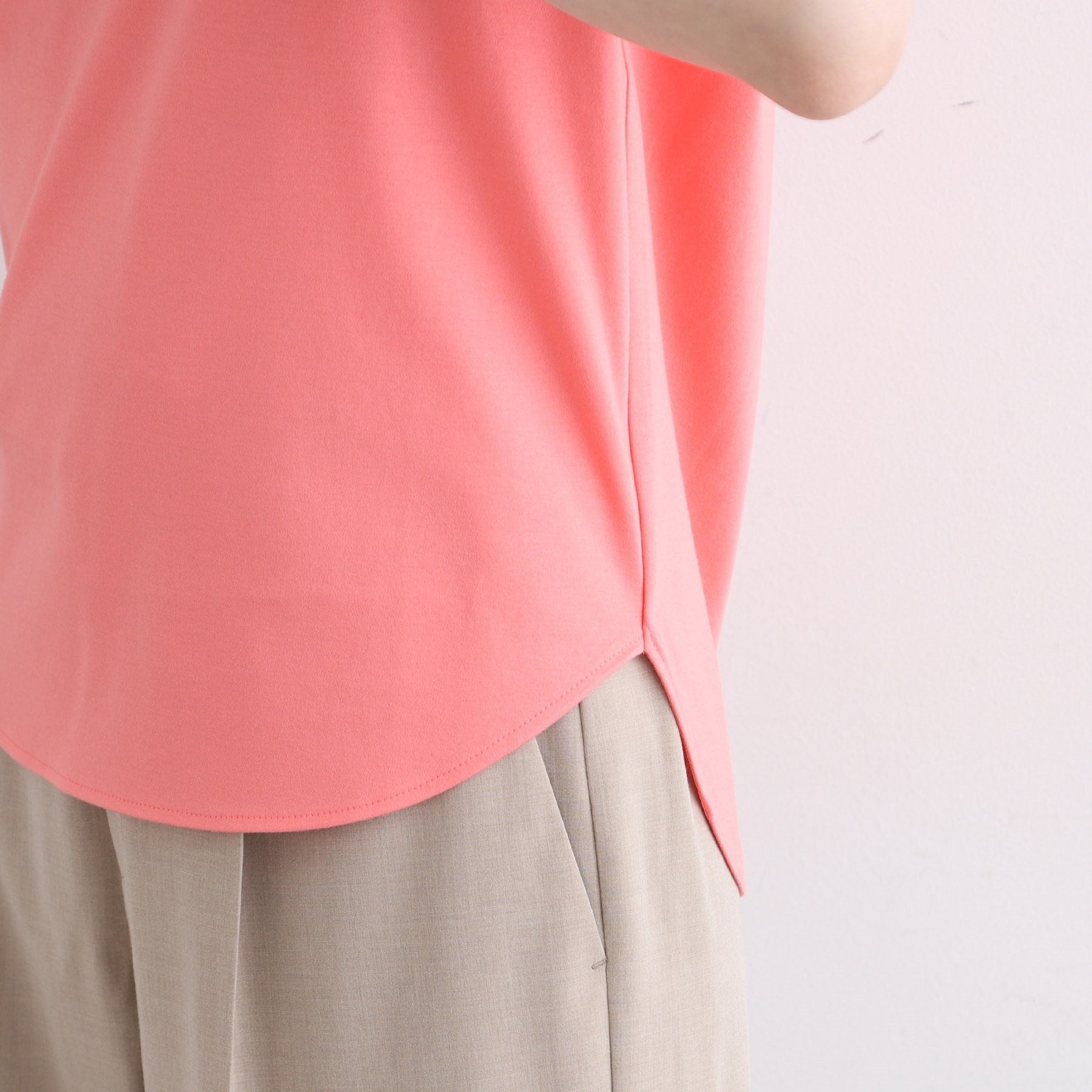 インディヴィ INDIVI 【洗える】タックデザインノースリーブTシャツ