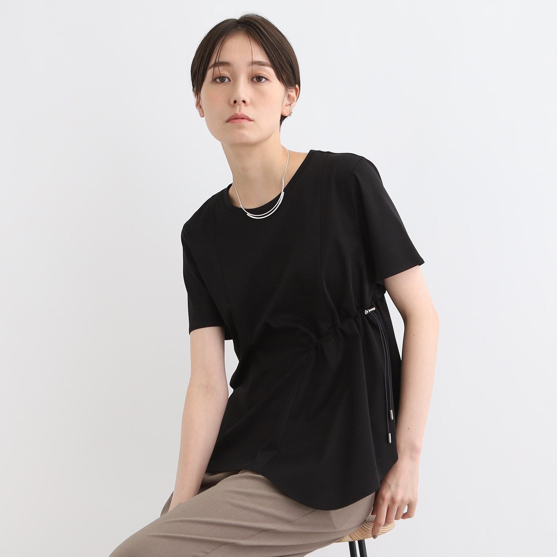 インディヴィ INDIVI 【洗える／トレンド】ドロストデザインTシャツ,ブラック(019)