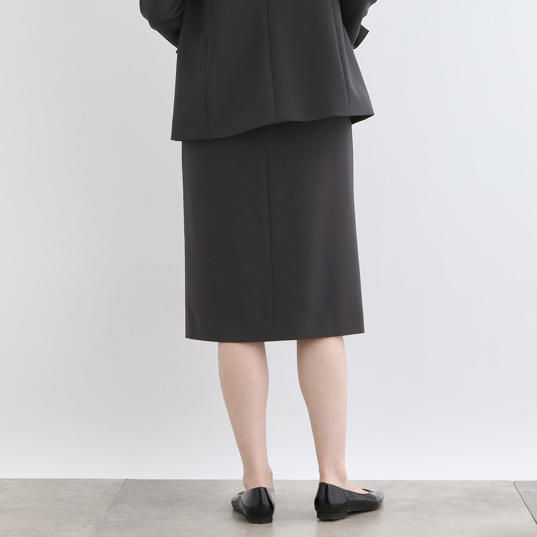 インディヴィ INDIVI 【洗える／日本製／定番スーツ】トリアセテート混ストレッチボックスタックスカート （ブラック(019)） ブラック(019)