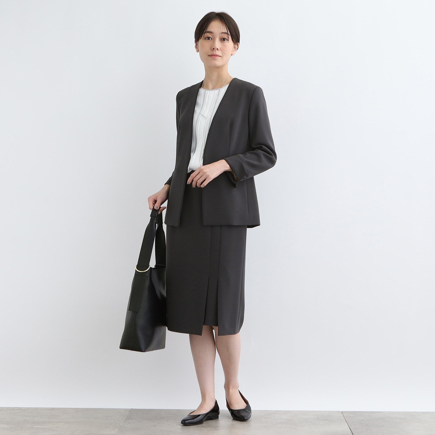 インディヴィ INDIVI 【洗える／日本製／定番スーツ】トリアセテート混ストレッチボックスタックスカート （ブラック(019)） ブラック(019)