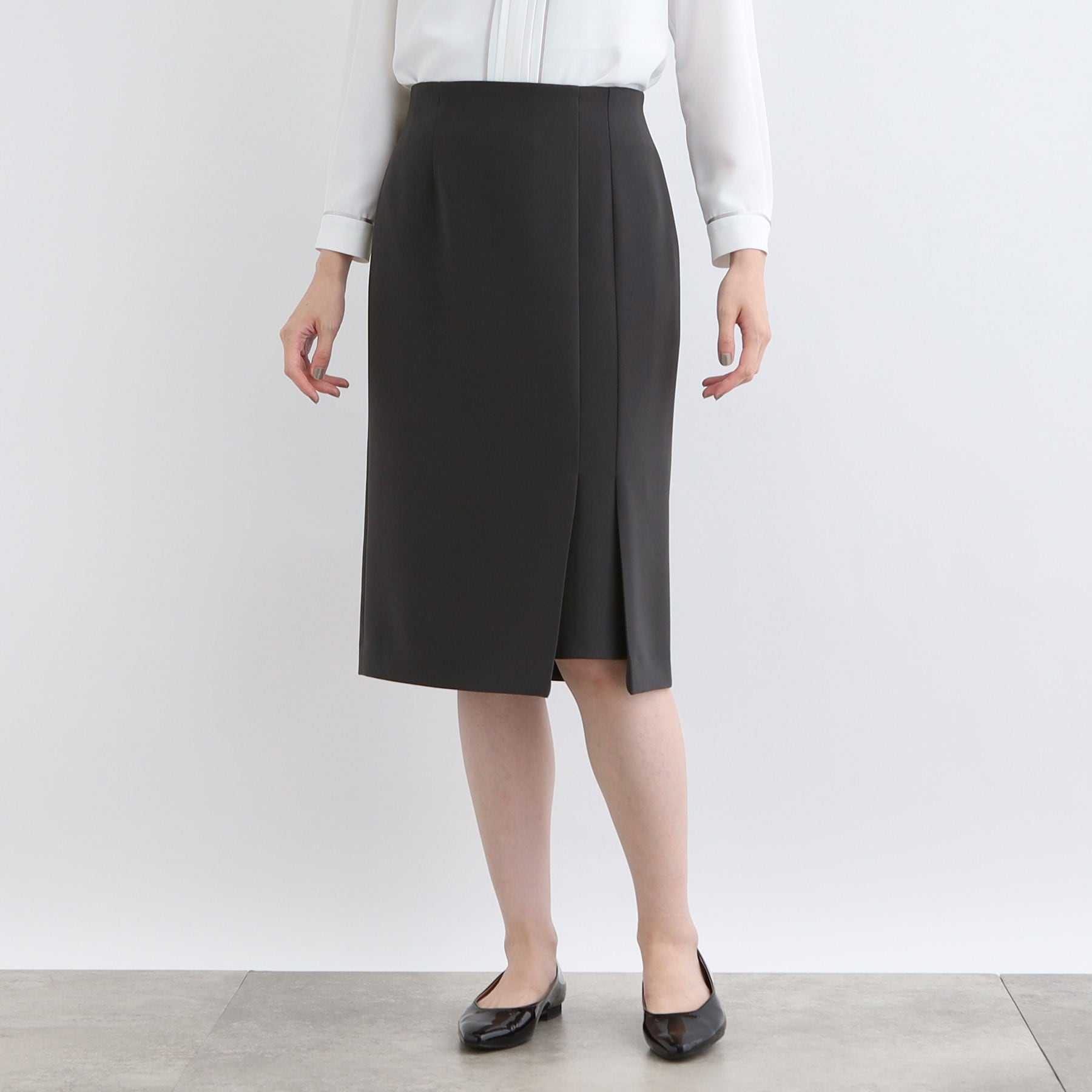 インディヴィ INDIVI 【洗える／日本製／定番スーツ】トリアセテート混ストレッチボックスタックスカート （ブラック(019)） ブラック(019)