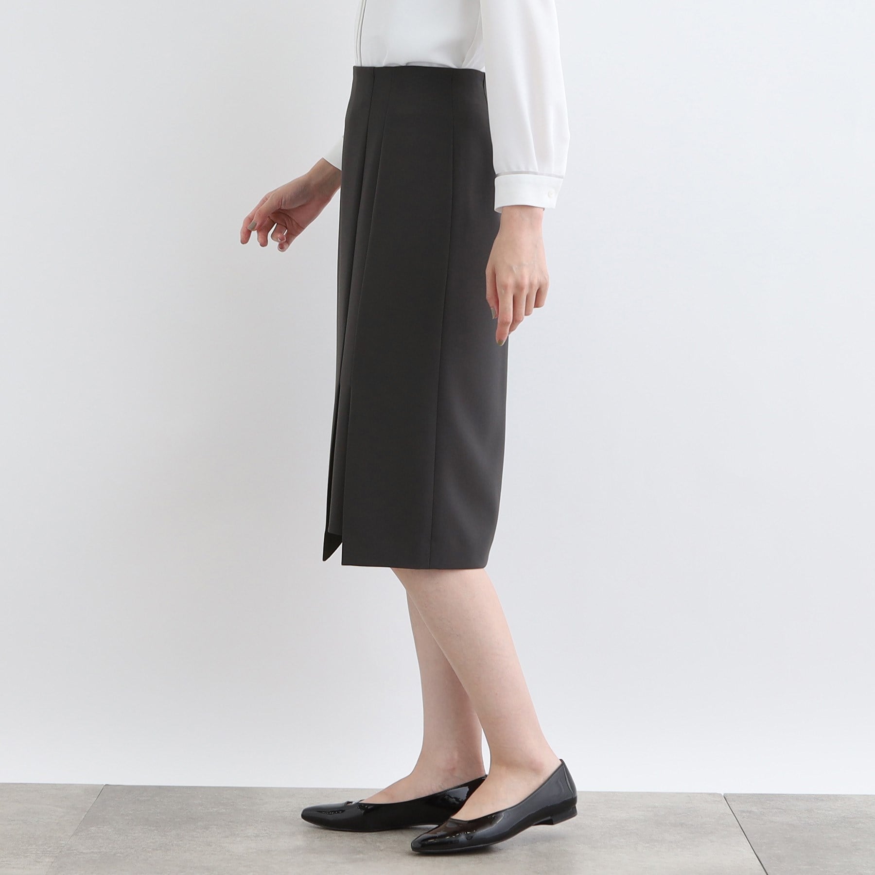 インディヴィ INDIVI 【洗える／日本製／定番スーツ】トリアセテート混ストレッチボックスタックスカート （ブラック(019)） ブラック(019)