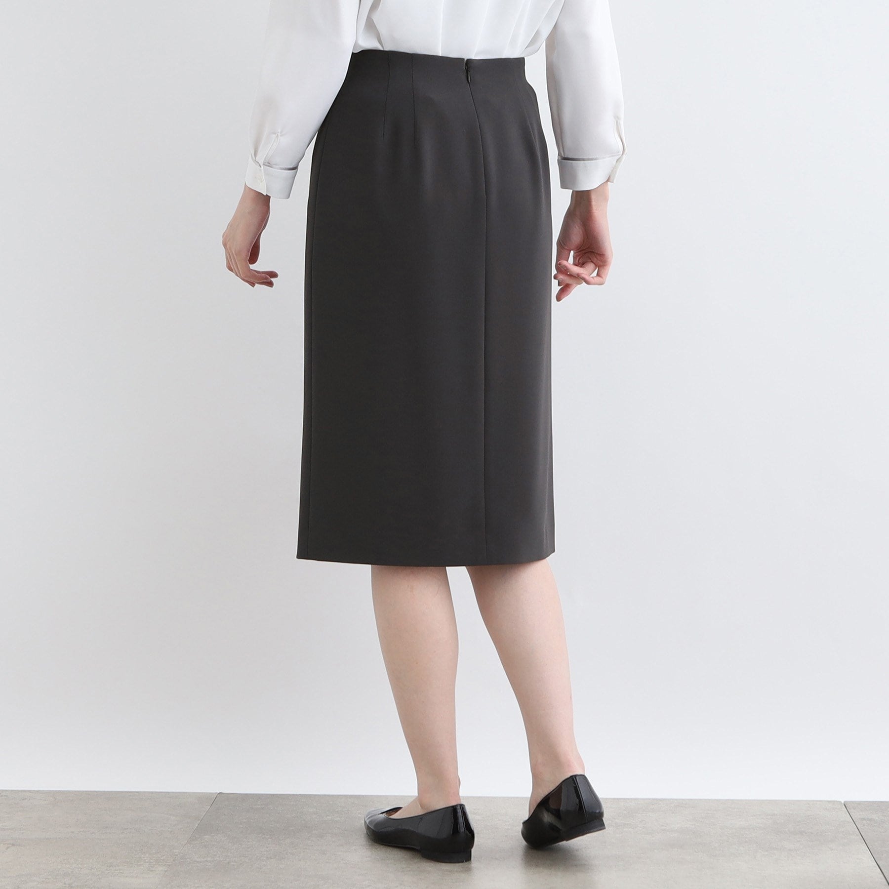 インディヴィ INDIVI 【洗える／日本製／定番スーツ】トリアセテート混ストレッチボックスタックスカート （ブラック(019)） ブラック(019)