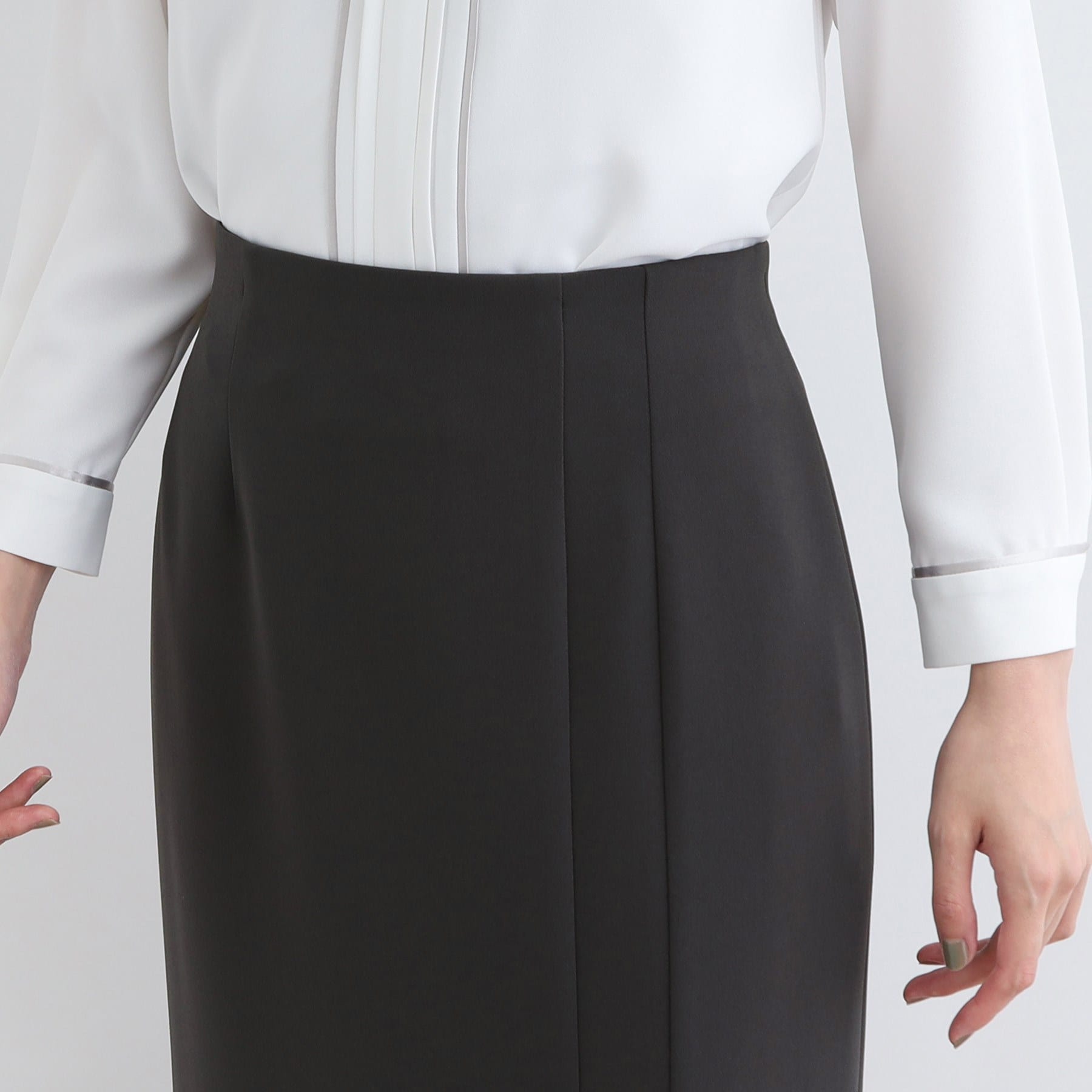 インディヴィ INDIVI 【洗える／日本製／定番スーツ】トリアセテート混ストレッチボックスタックスカート （ブラック(019)） ブラック(019)
