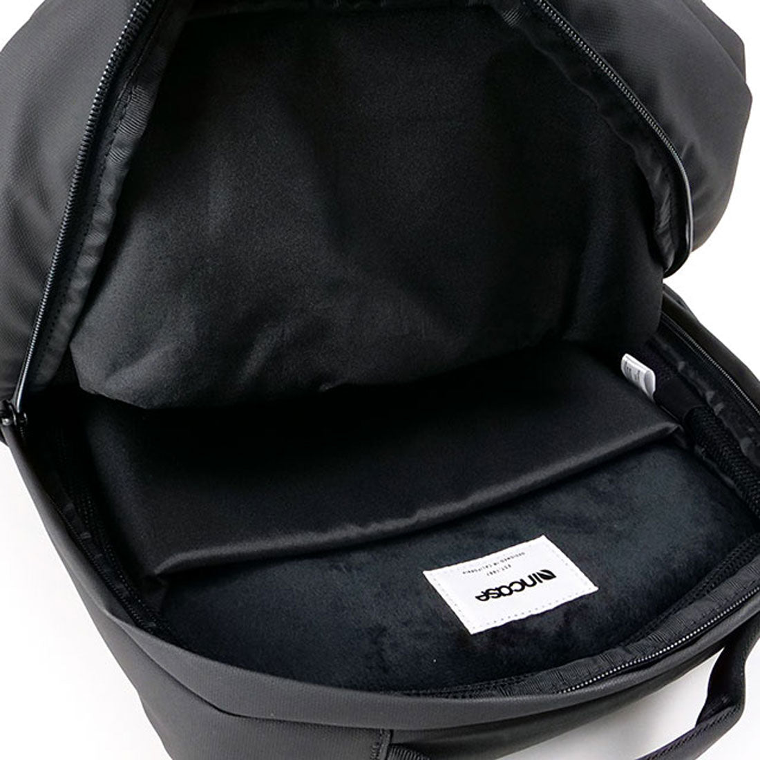 インケース Incase City Compact Backpack with 1680D Black [137233053003]