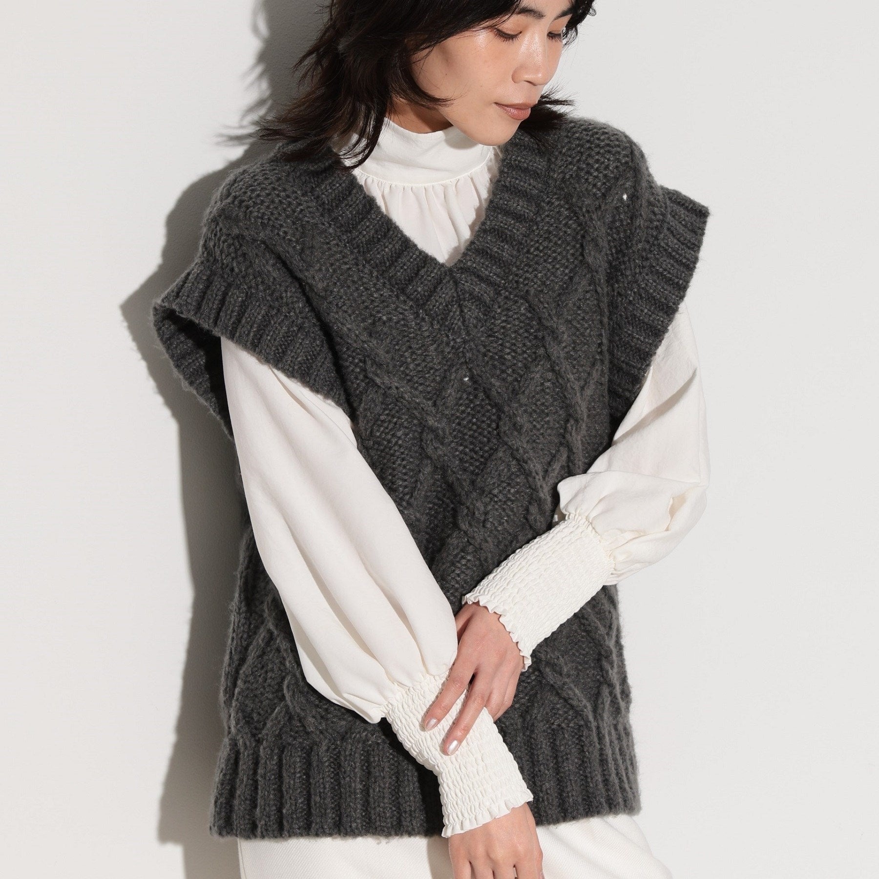 GALLEST Cable Knit Vest