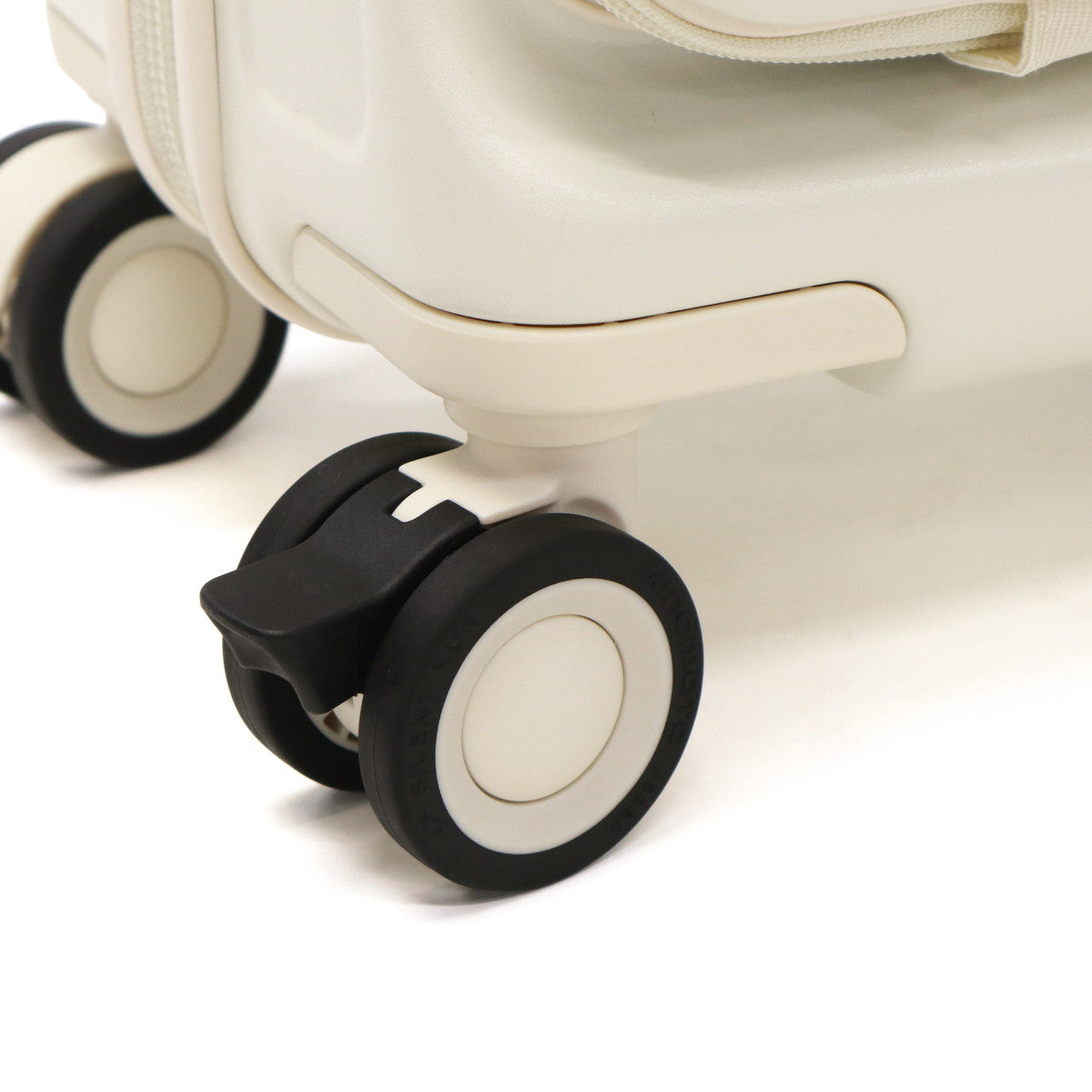 イノベーター innovator 正規品2年保証 スーツケース 機内持ち込み フロントオープン Sサイズ 軽量 軽い ストッパー ドリンクホルダー キャリーケース TSAロック 旅行 出張 3～4泊 35L Cabin IV-18 （Ash） Ash