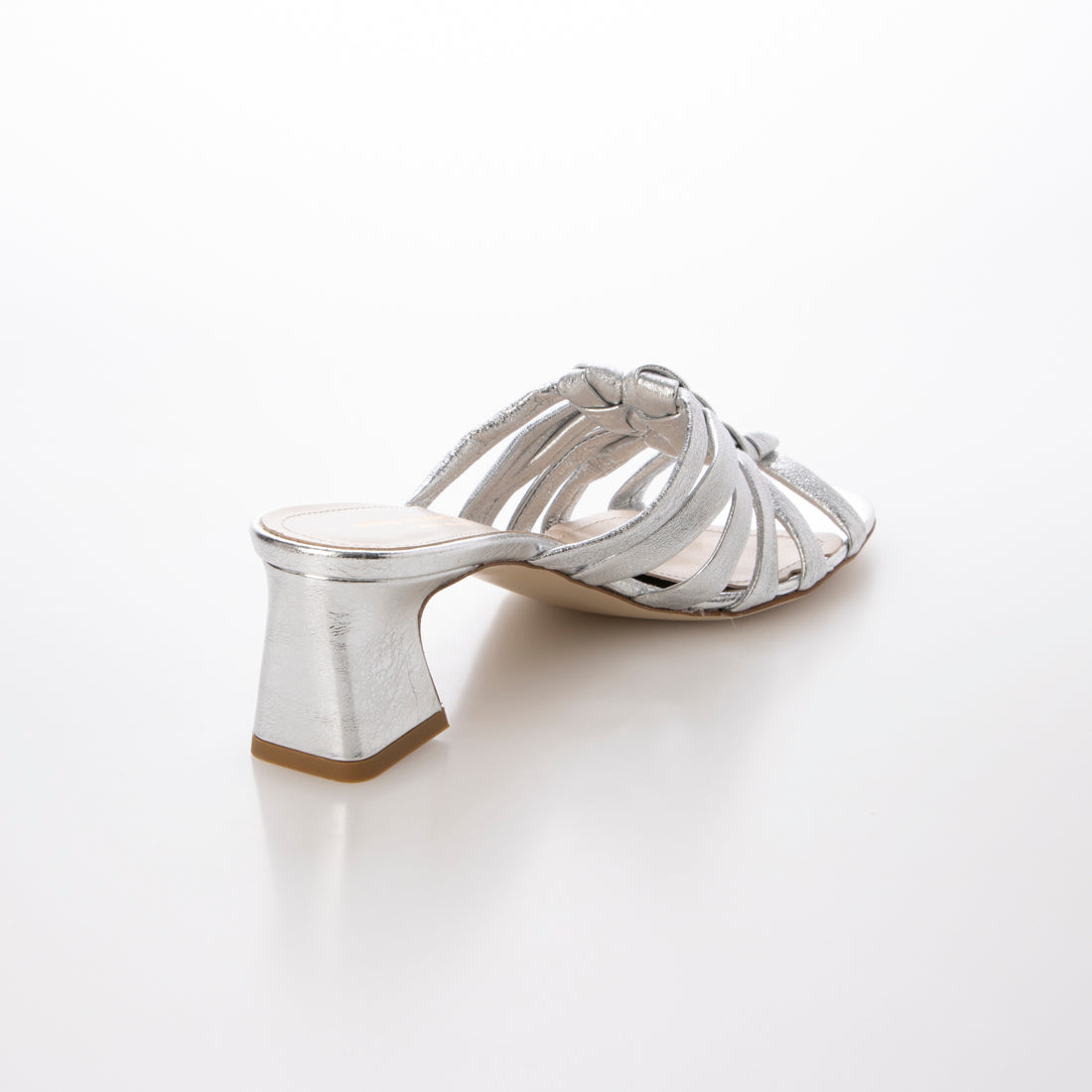 インターショシュール INTER-CHAUSSURES ラウンドトウノットミュールサンダル （シルバー） シルバー
