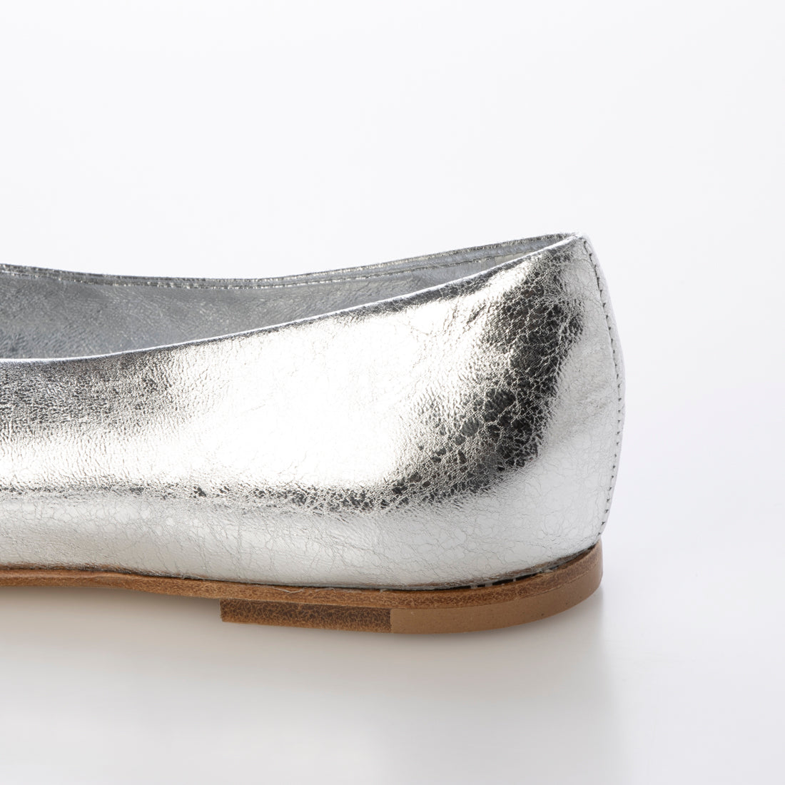 インターショシュール INTER-CHAUSSURES ラウンドトウサケットバレエシューズ （シルバー） シルバー