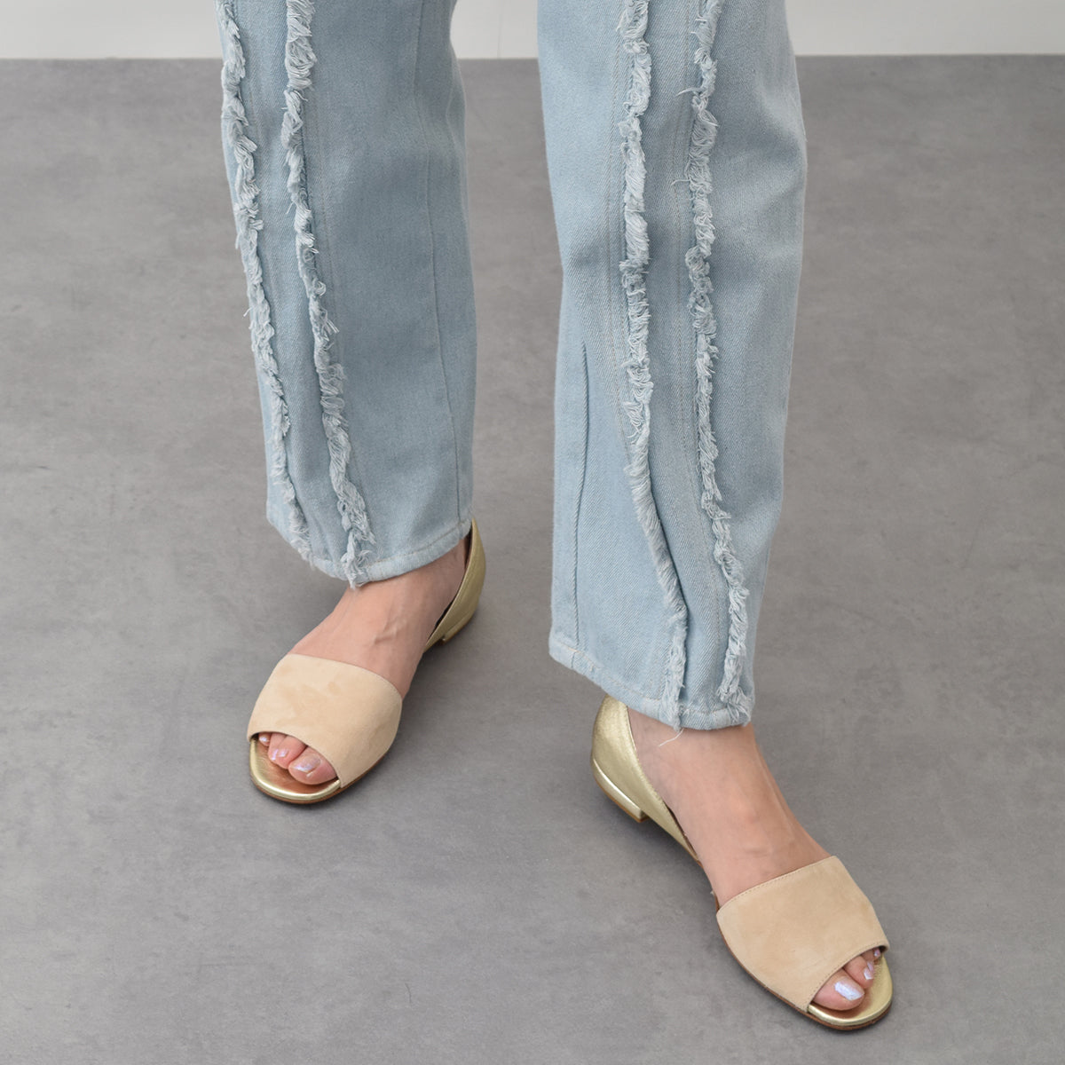 インターショシュール INTER-CHAUSSURES 異素材コンビオープントウパンプス （ベージュコンビ） ベージュコンビ