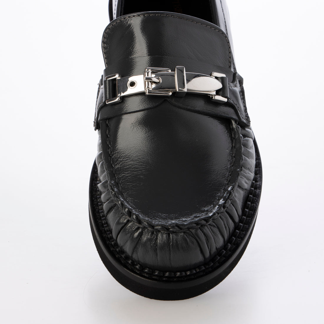 インターショシュール INTER-CHAUSSURES ラウンドトウメタルベルトローファー （グレーエナメル） グレーエナメル