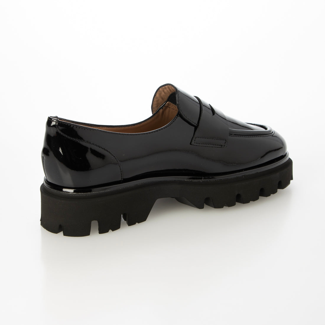 インターショシュール INTER-CHAUSSURES ラウンドトウタンクソールローファー （ブラックエナメル） ブラックエナメル