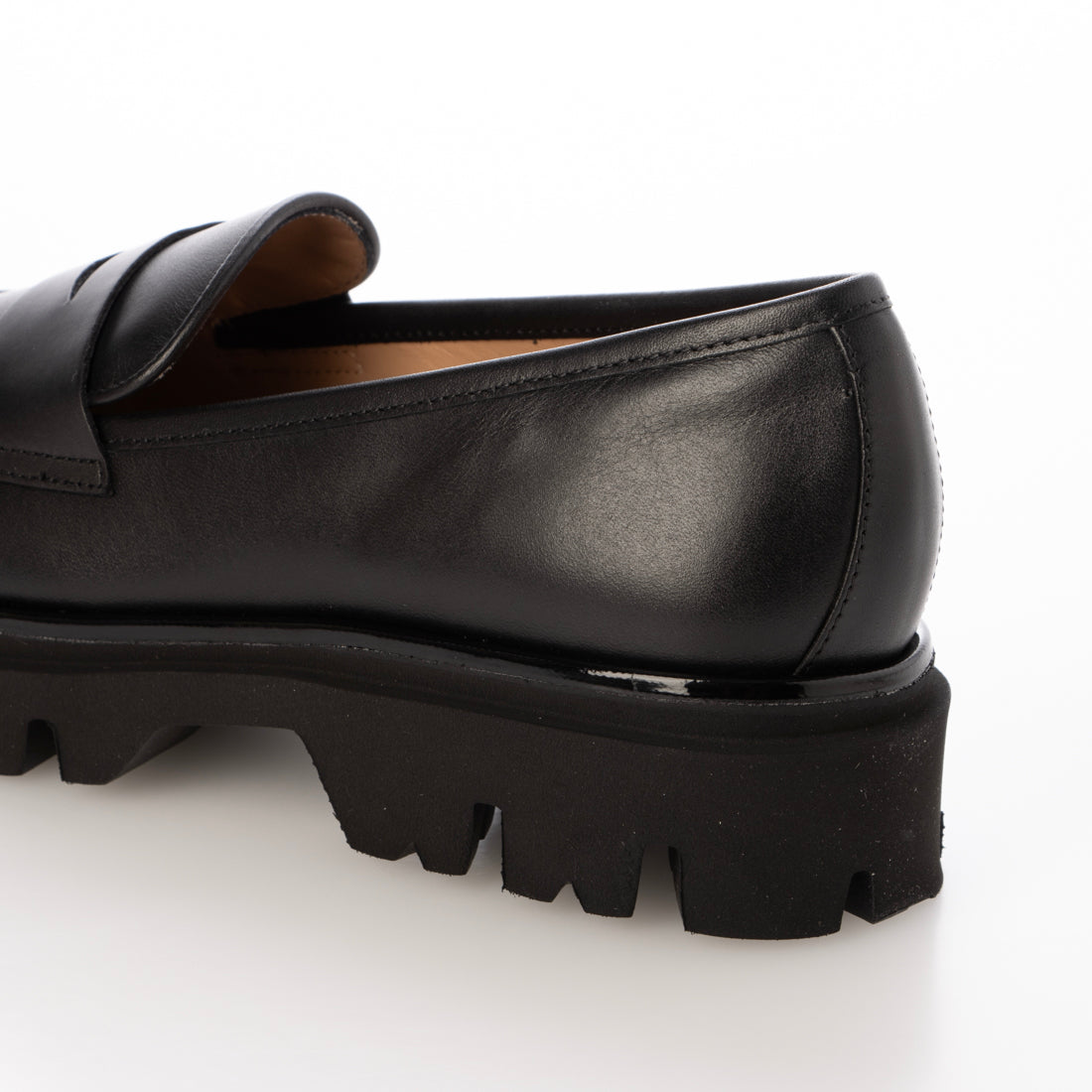 インターショシュール INTER-CHAUSSURES ライトタンクソールローファー （ブラック） ブラック
