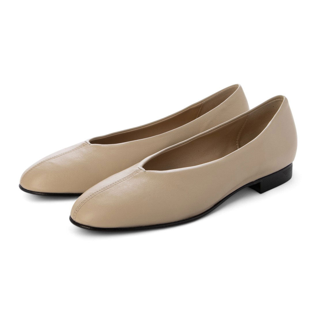 インターショシュール INTER-CHAUSSURES ラウンドトウセンターシームパンプス （ベージュ） ベージュ