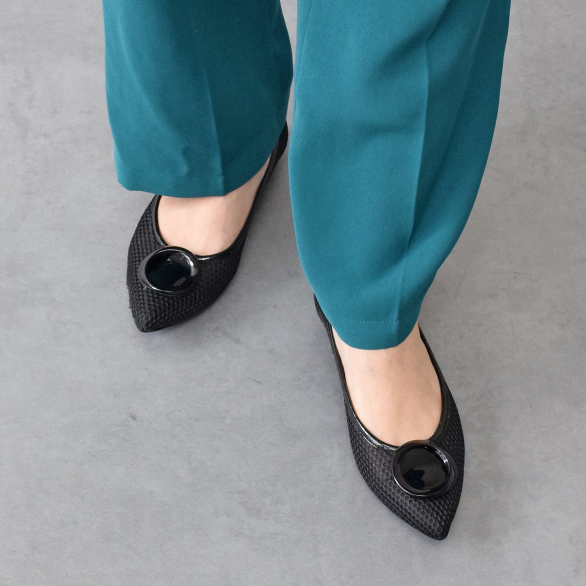 インターショシュール INTER-CHAUSSURES ポインテッドトウオーナメントパンプス