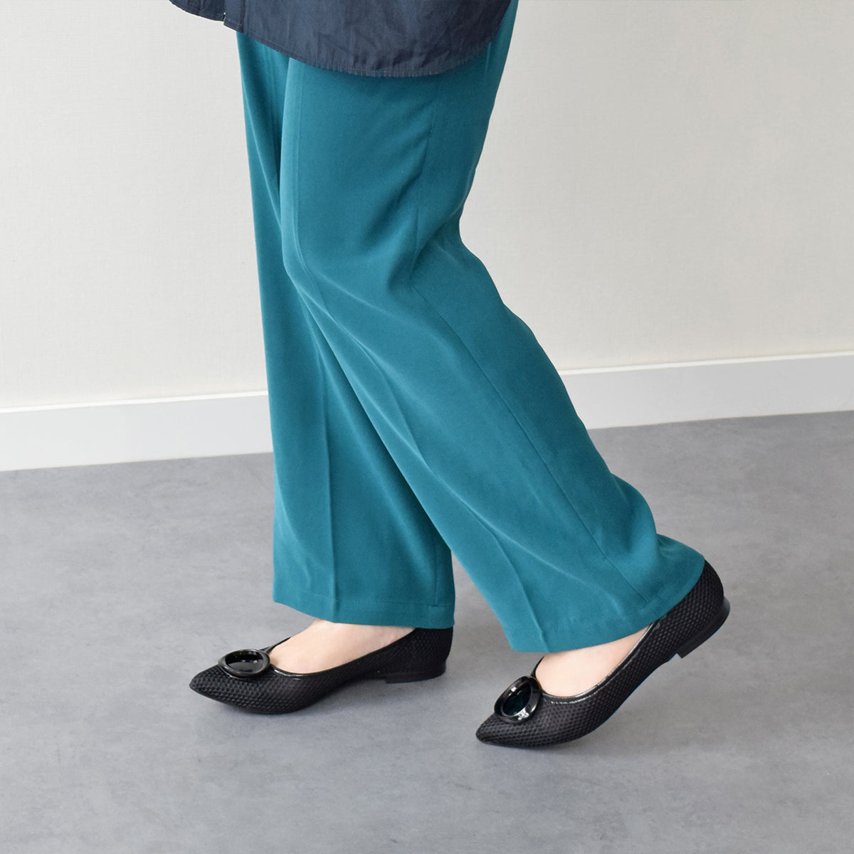インターショシュール INTER-CHAUSSURES ポインテッドトウオーナメントパンプス